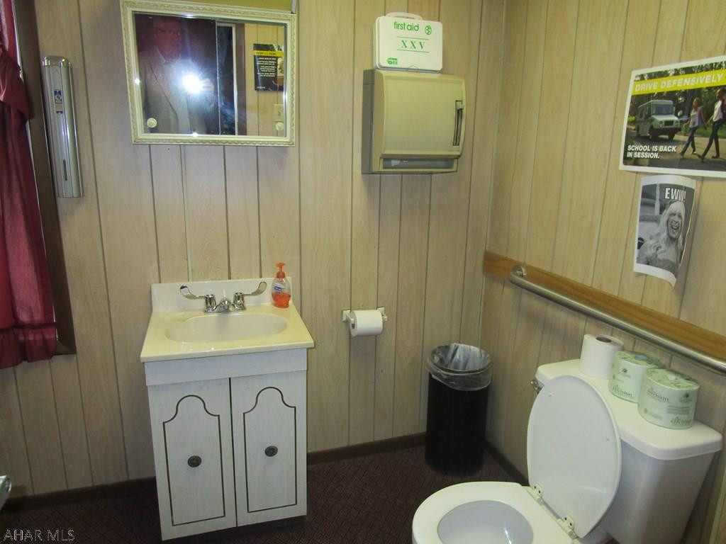 Unknown - Commercial Sale