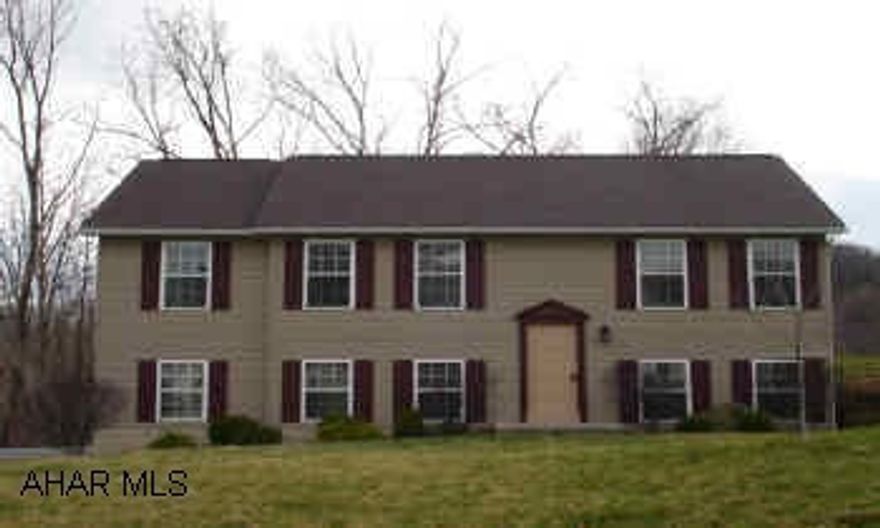 Newer bi-level, 3 bedrooms, 2   Baths.  Finished basement with 2 car integral garage.  Cul-de-sac location.  "Repaired" S&A home located in Reservoir Acres at end of cul-de sac.  Newer bi-level, 3 bedrooms, 2   Baths.  Finished basement with 2 car integral garage.  "Repaired"