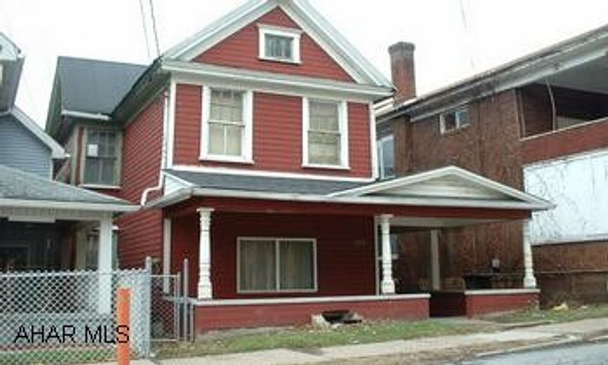 Goodsized Rooms-Needs Work-Lots of potential-Contractor Special