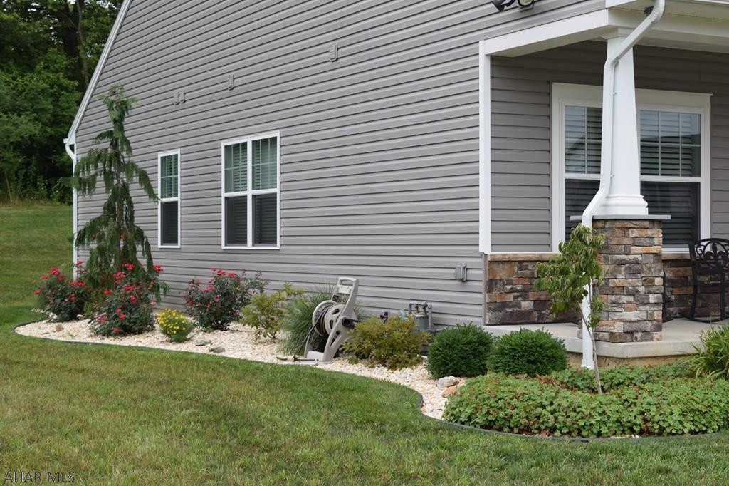 Rolling Hills - Residential