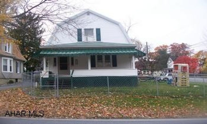 Spacious 3 bed.  New siding, windows, plumbing, electrical , drywall, flooring, lighting.  On double fenced corner lot.  2 car detached garage. Spacious 3 bed.  New siding, windows, plumbing, electrical , drywall, flooring, lighting.  On double fenced corner lot.  2 car detached garage.