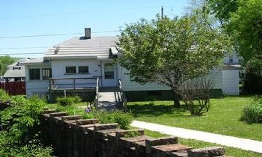 2BR RANCH, TOYTOWN AREA.  NEWER FURNACE AND C/A, NEW CABINETS IN KITCHEN.  A LITTLE TLC WOULD MAKE THIS A GREAT HOME.  CALL LORA 931-1018. 2BR RANCH, TOYTOWN AREA.  NEWER FURNACE AND C/A, NEW CABINETS IN KITCHEN.  A LITTLE TLC WOULD MAKE THIS A GREAT HOME.  CALL LORA 931-1018.