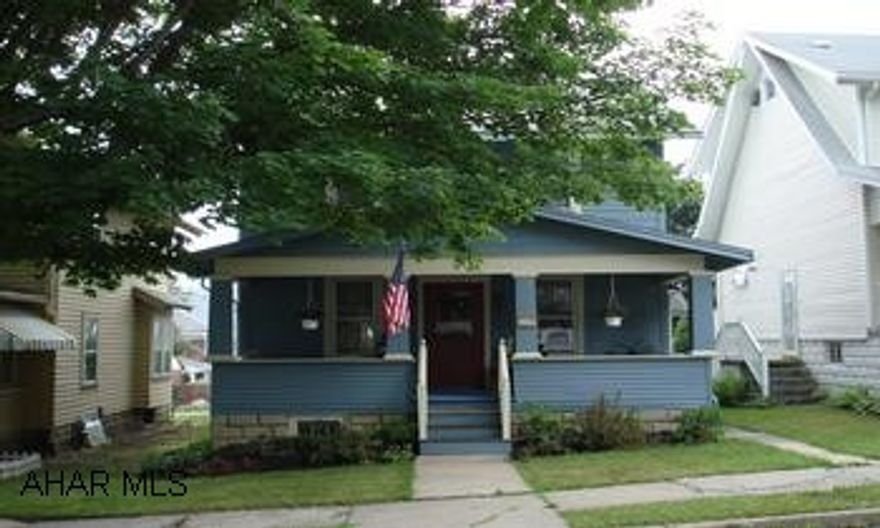 3 Bedroom -  1 Bath - Central Air - Nice Starter Home.