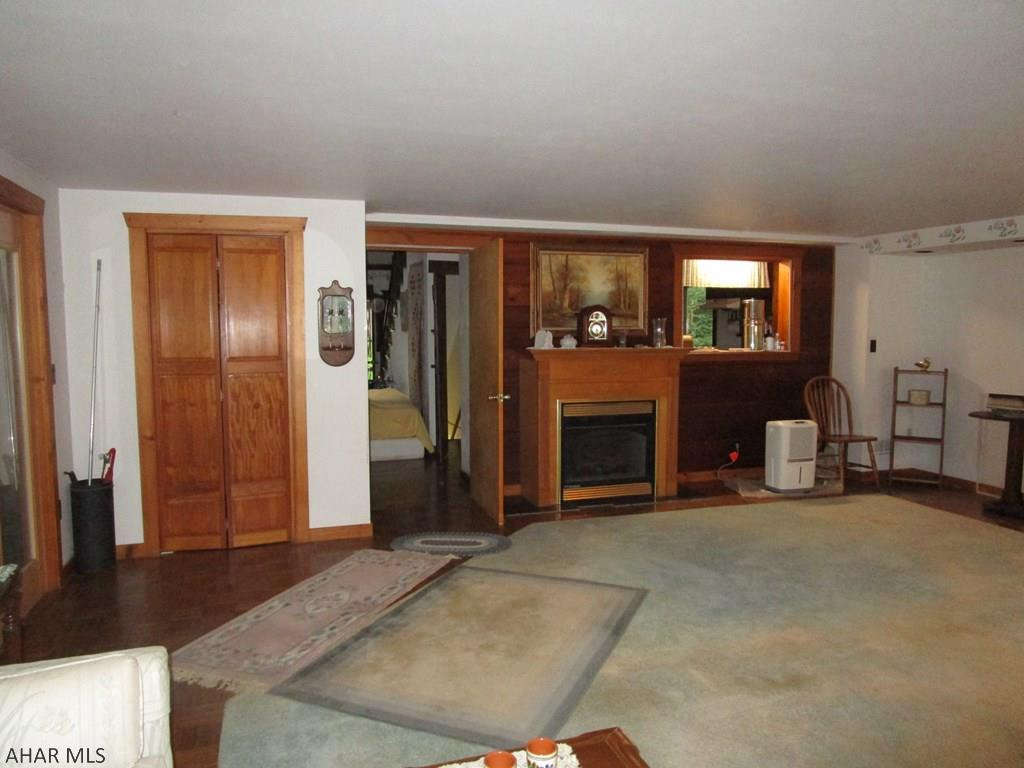 Glendale Yearound - Residential