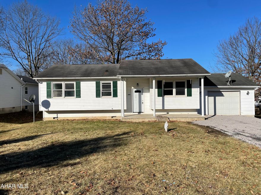 One level, single family residence in the Penn Cambria School District. This freshly renovated home features laundry on the main floor, 3 beds, 1 bath, and a fenced-in back yard. Minutes from gas, groceries, and schools.