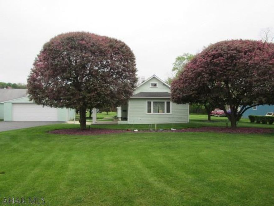 Eldorado-Very unique property that features 4 BR & 4 car garage on 1.2 acres. This home can  be purchased complete with all furniture and all appliances. All the mechanics have been updated within the last year, new furnace, new hot water tank, and new central air.