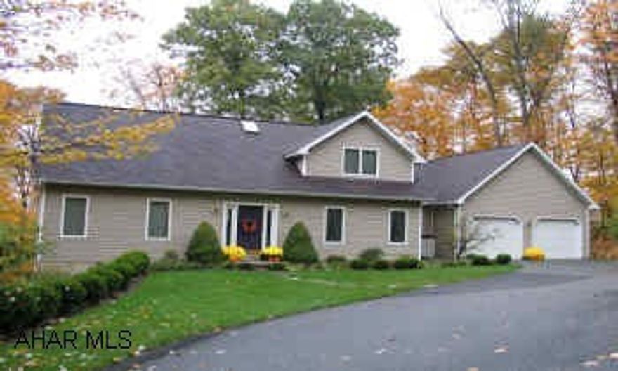 Upscale showplace. 3BR/3BA Contemporary in quiet neighborhood. Home Warranty Included.