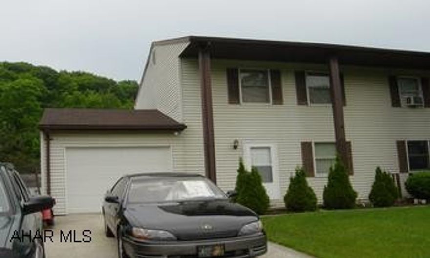 Move In Condition - Laundry In Kitchen - All Appliances Included - Large Lot - Shed Included Move In Condition - Laundry In Kitchen - All Appliances Included - Large Lot - Shed Included