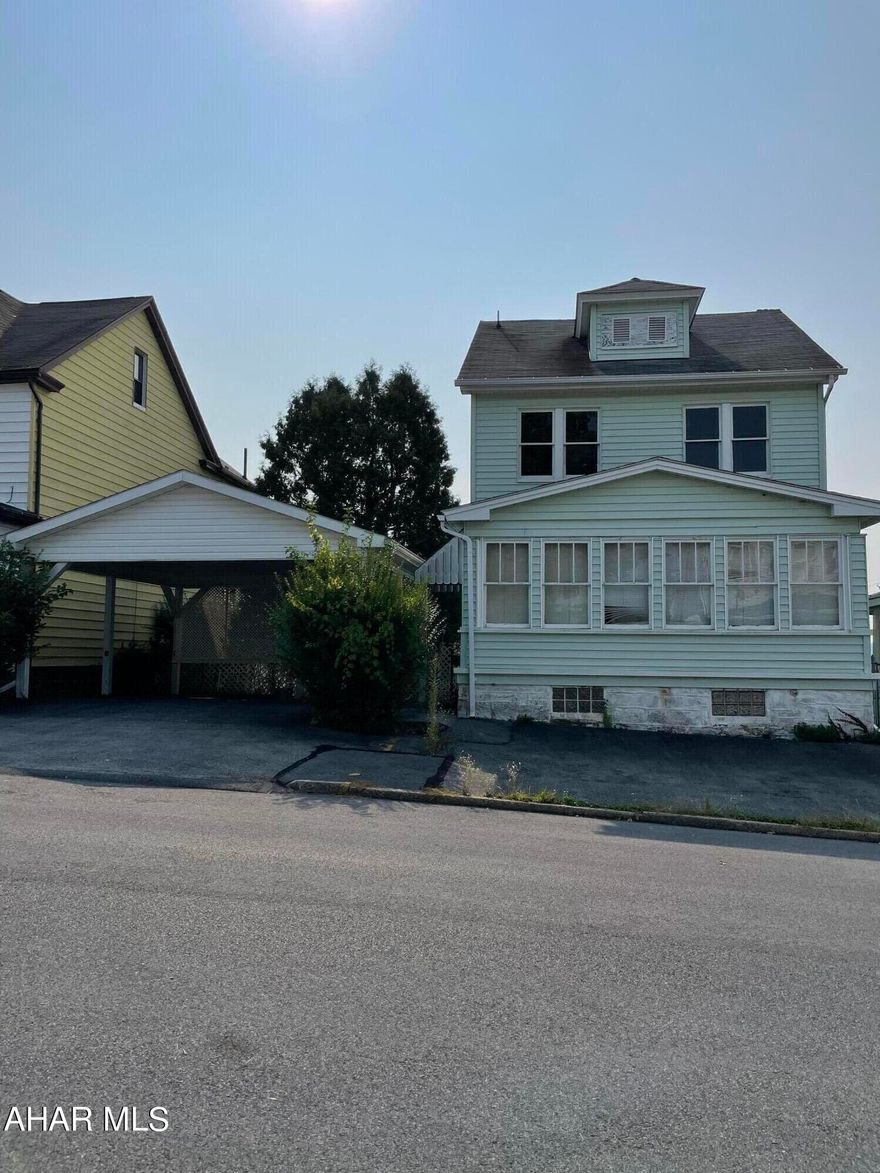 Are you ready for your winter project?? 
This is a solid house... gutted down to the studs!
Electricity is on and ready for you to work on all the fun stuff inside. 
Framed out as a 4 bedroom with 1 bath upstairs and room for a second downstairs, sitting on a nice double lot with off street parking and and a carport. This will make a SWEET home to put on the market just in time for first time home buyer season come spring time. Plenty of room for profit at this price. and on this gorgeous block of the Westmont section in Altoona.. so get started on it now!