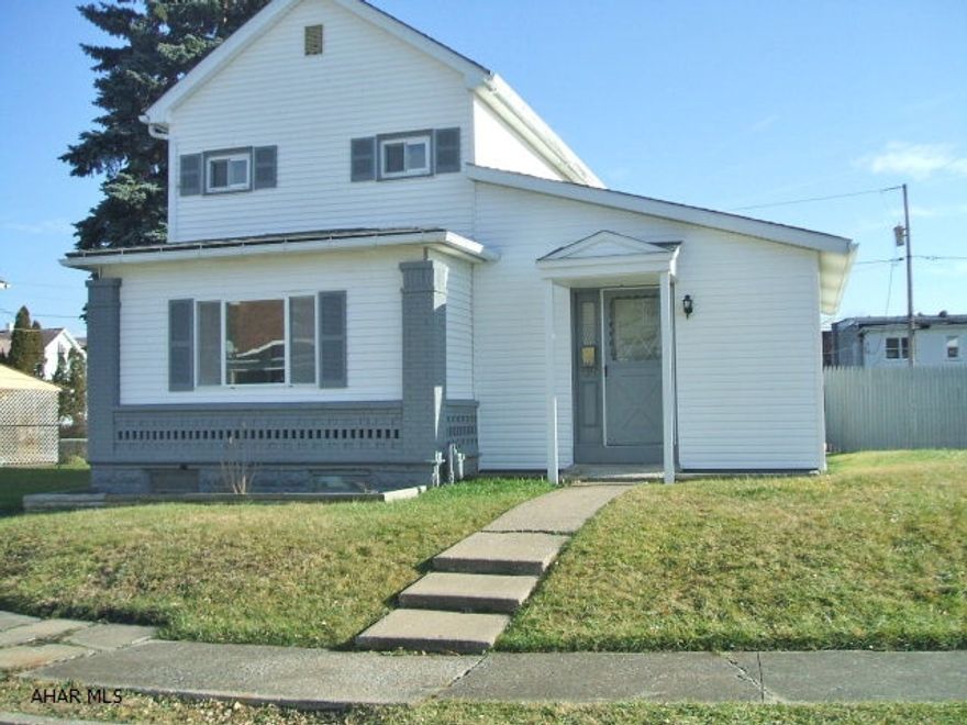 Ready to move in! This home features 3-4 bedrooms, 2 baths, new roof, new furnace, updated interior, new carpet & 1st floor laundry. Large level lot & covered patio.