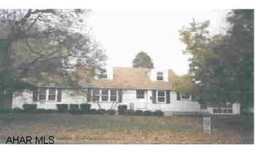 Great location!! Eat-in kitchen, 2 full baths, 3 bedrooms 1 room upstairs with cedar closet, hardwood floors under carpet. Lot size is 100x111. Great location!! Eat-in kitchen, 2 full baths, 3 bedrooms 1 room upstairs with cedar closet, hardwood floors under carpet. Lot size is 100x111. Electric system - 100 amp.