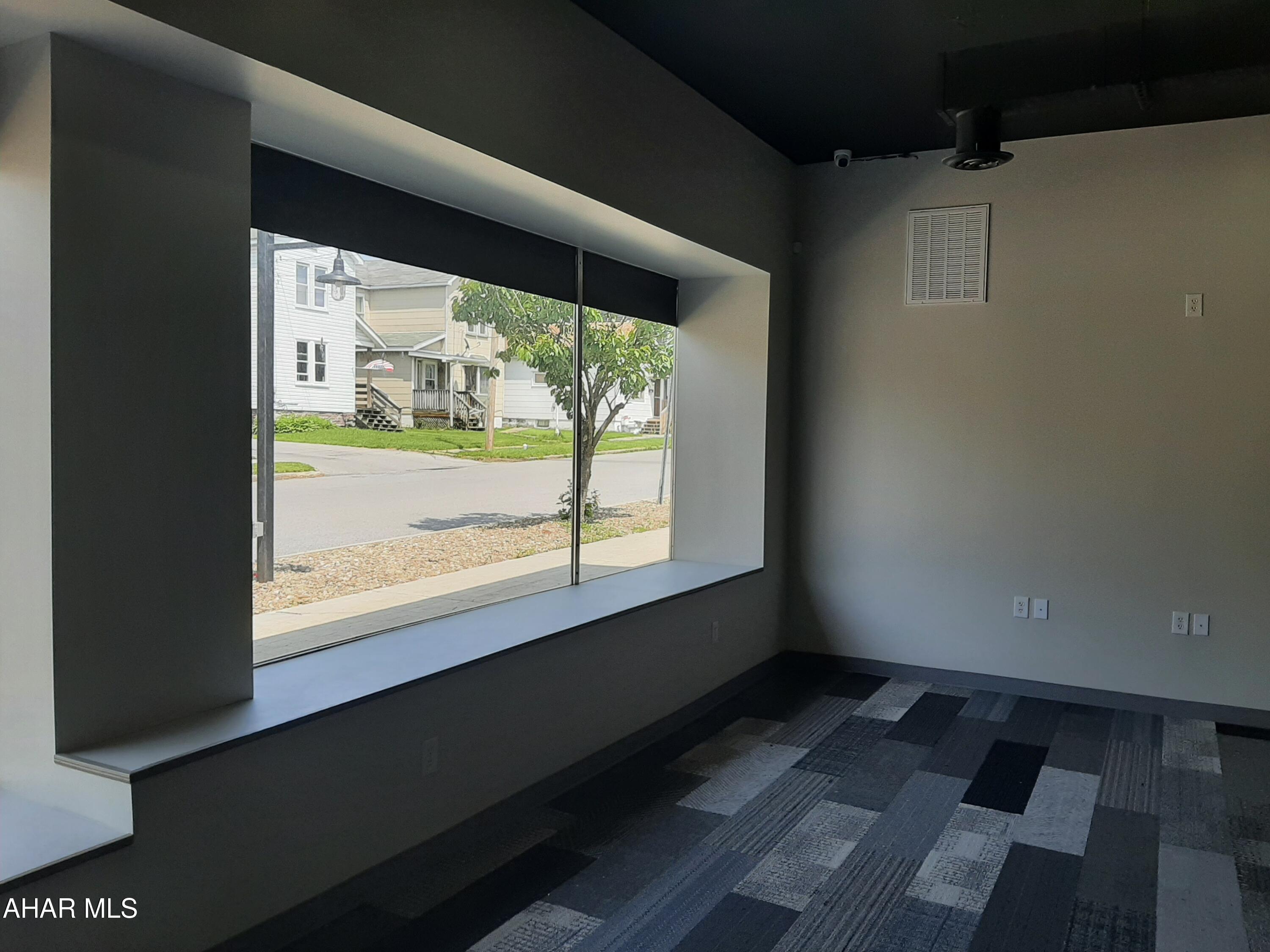 None - Commercial Lease