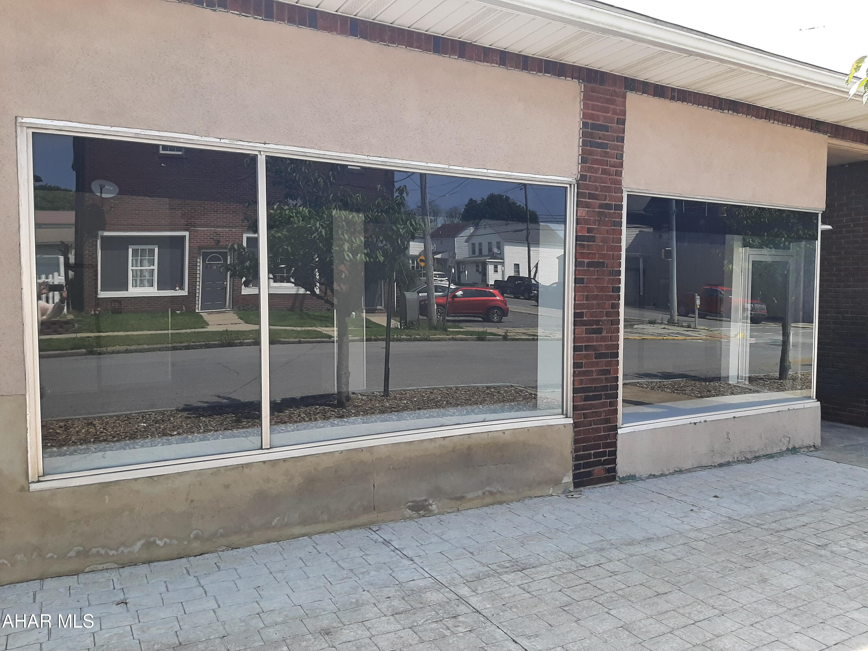 None - Commercial Lease