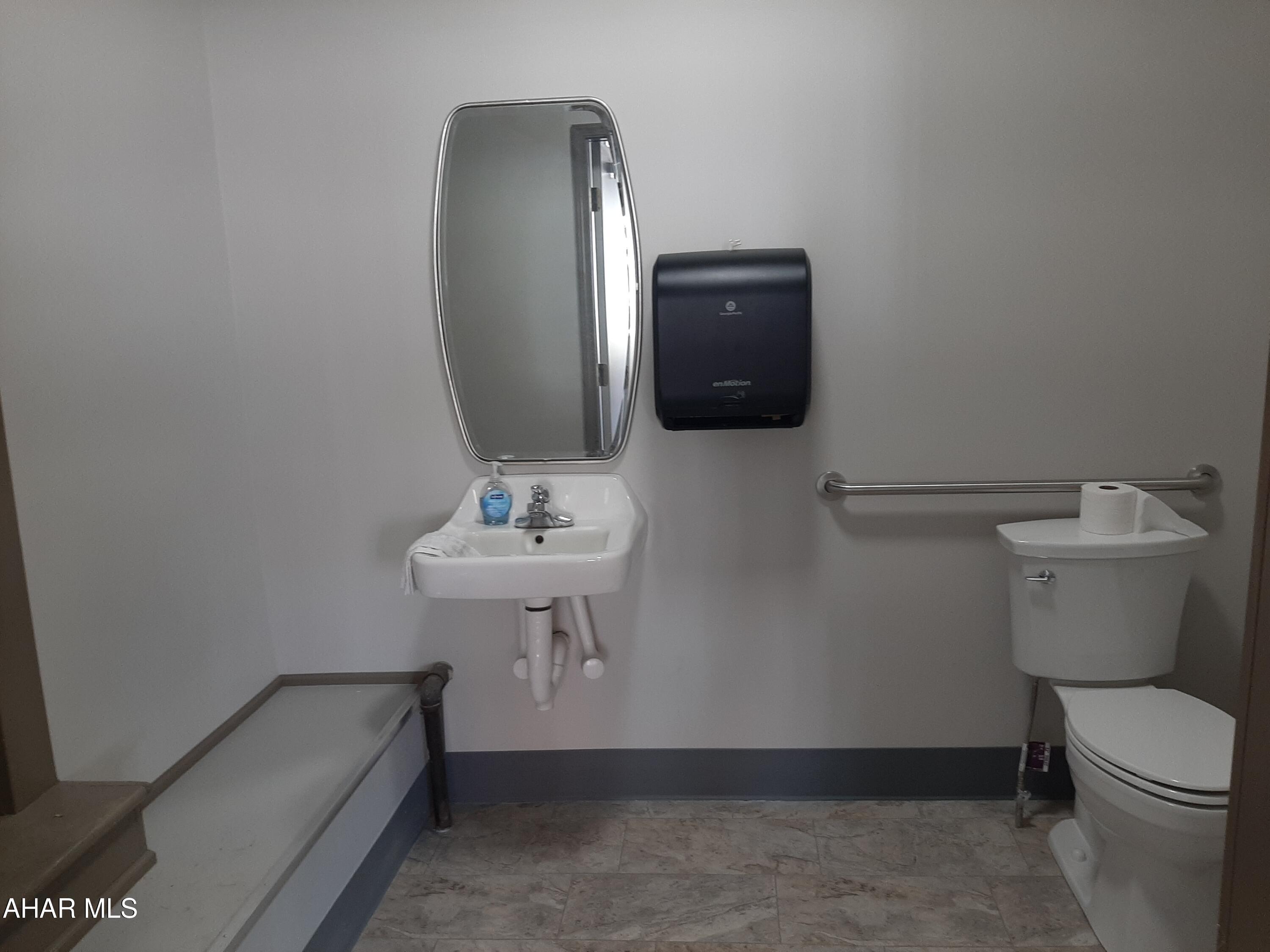 None - Commercial Lease