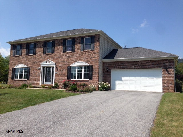 Hawthorne Manor - Residential