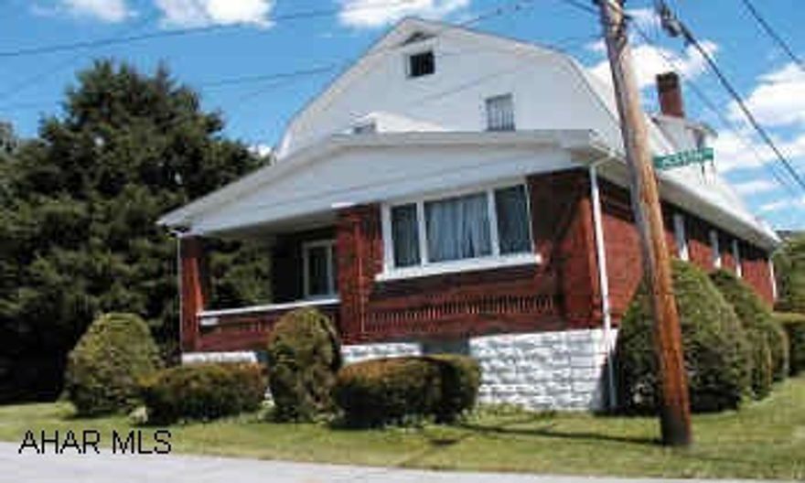 COULD BUILD ANOTHER HOUSE ON SIDE LOT.  GOOD LOOKING CAPE ON HUGE CORNER LOT. LARGE EXTRA ROOM ON 1ST FLOOR, AOK KIT., CENTRAL AC. COULD BUILD ANOTHER HOUSE ON LOT. LOTS OF CLOSETS.  BRAND NEW FURNACE AND BRAND NEW ROOF.
