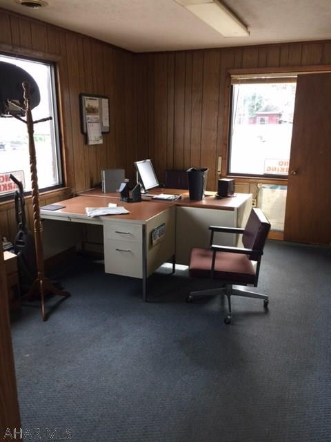 Pleasant Valley - Commercial Sale