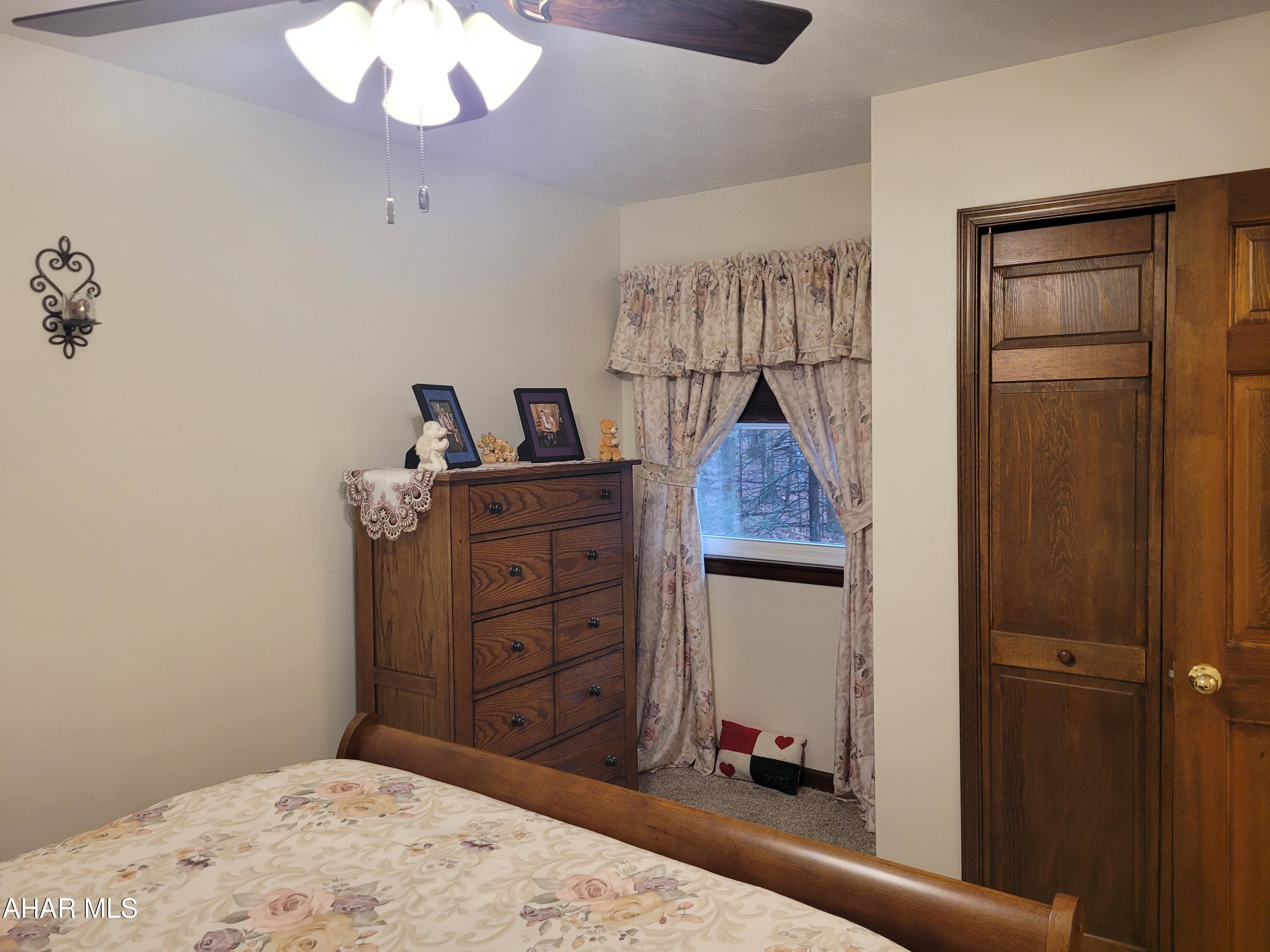 Glendale Yearound - Residential