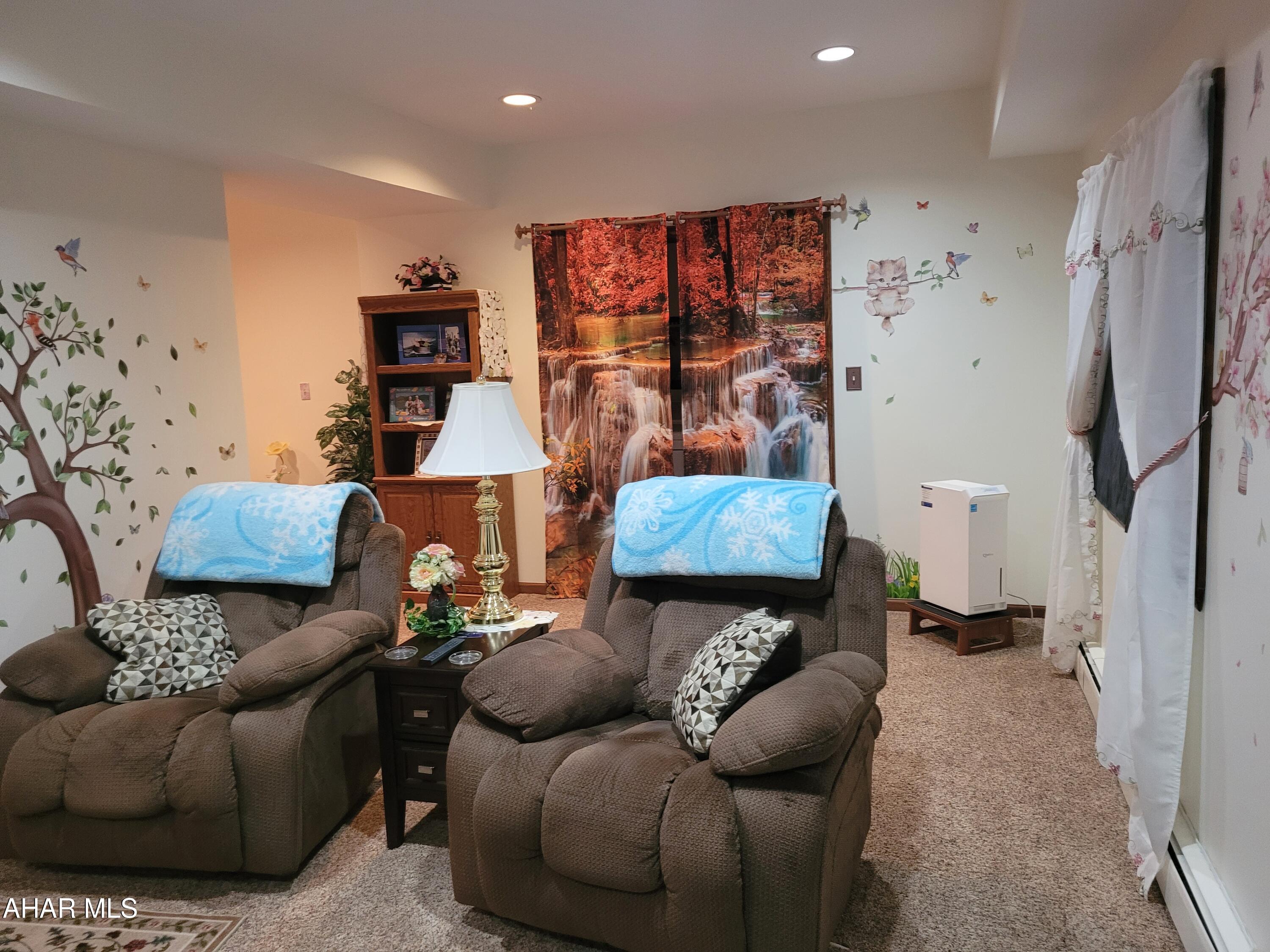 Glendale Yearound - Residential