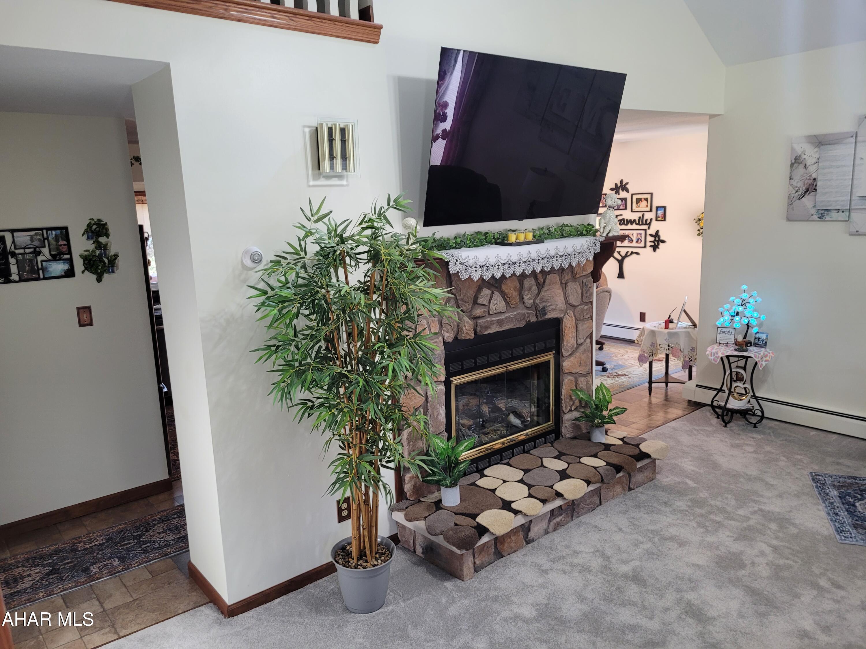 Glendale Yearound - Residential