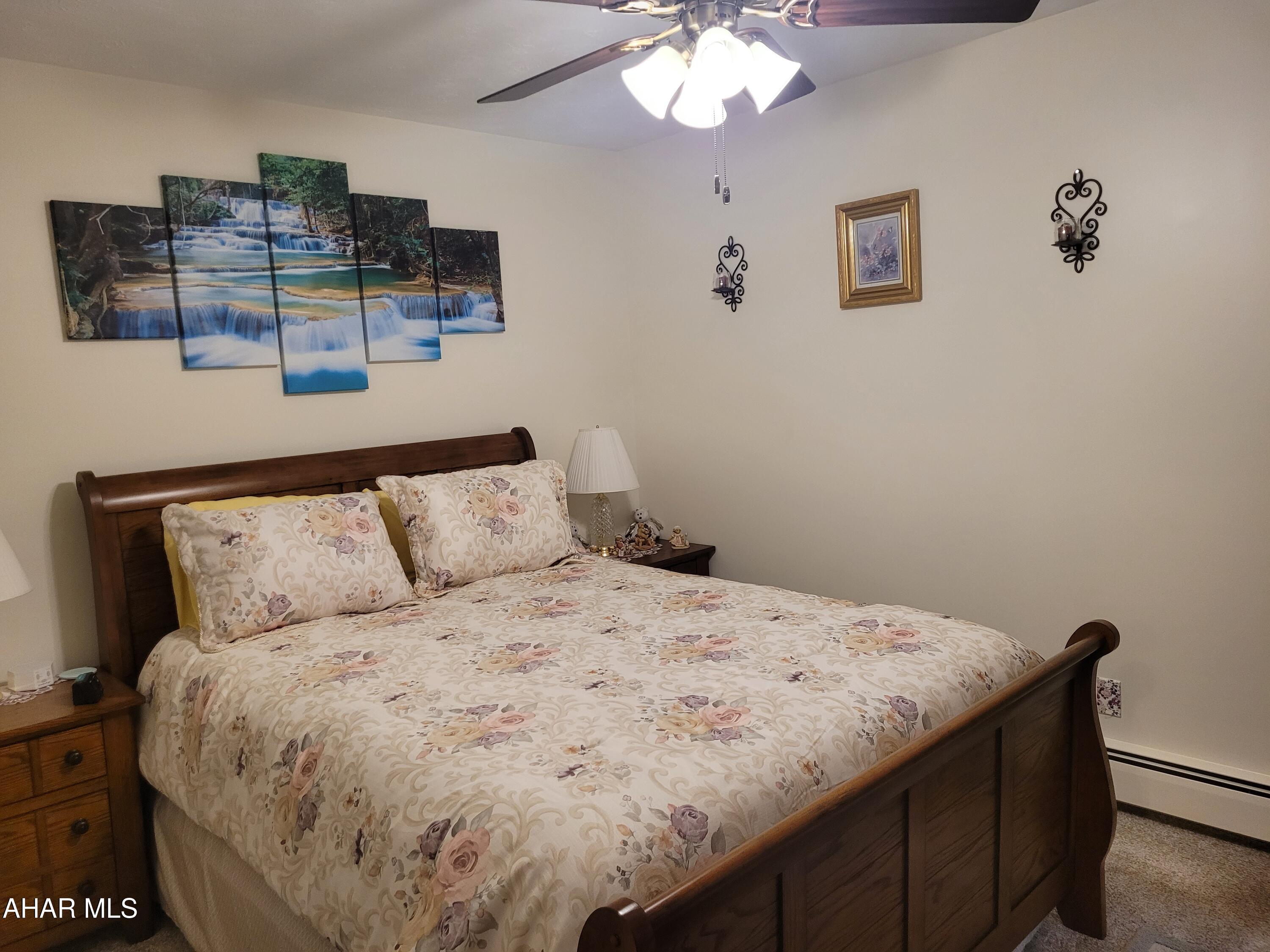 Glendale Yearound - Residential