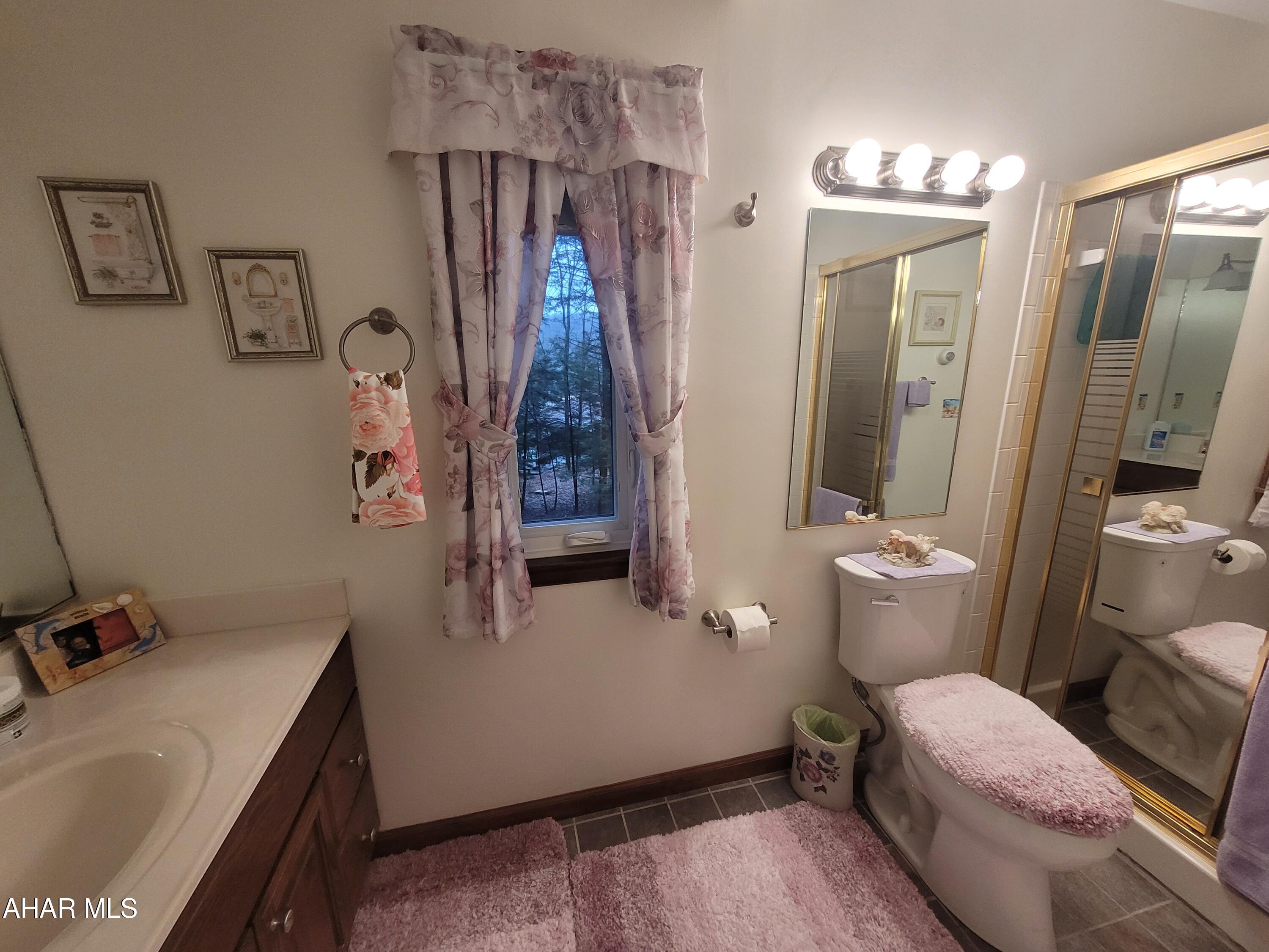 Glendale Yearound - Residential