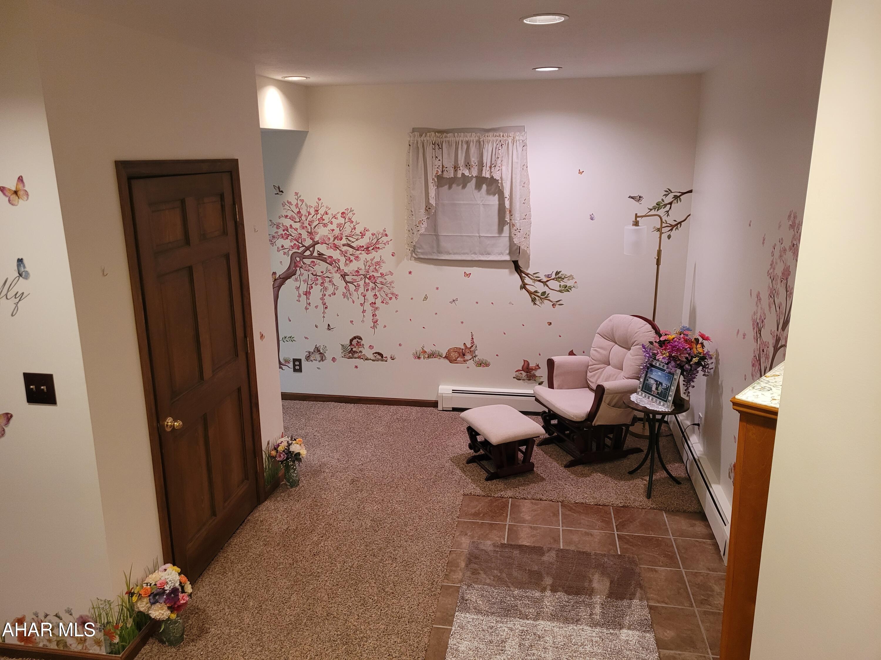 Glendale Yearound - Residential