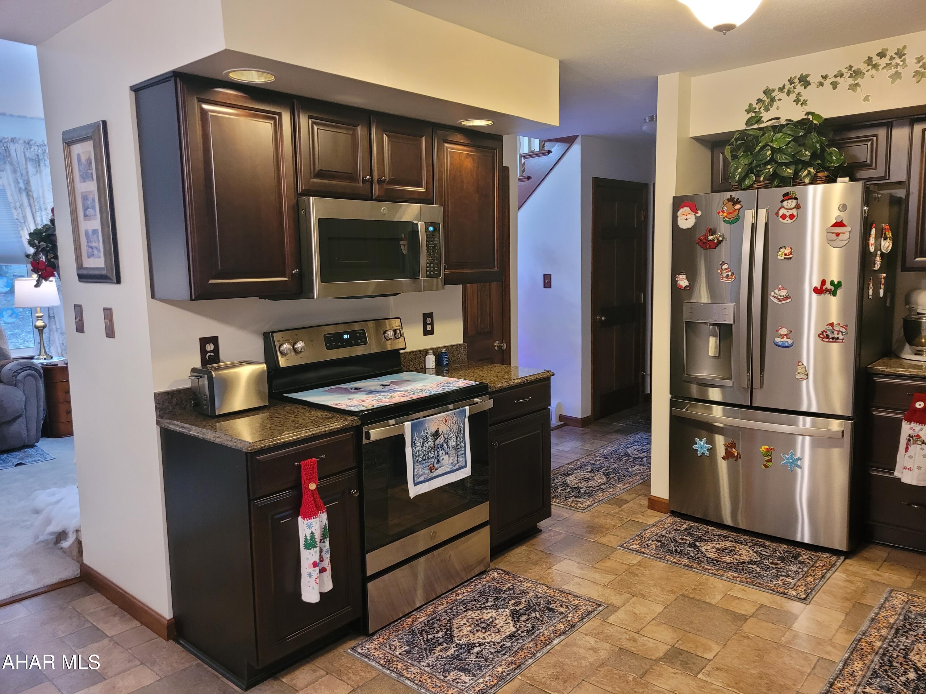 Glendale Yearound - Residential