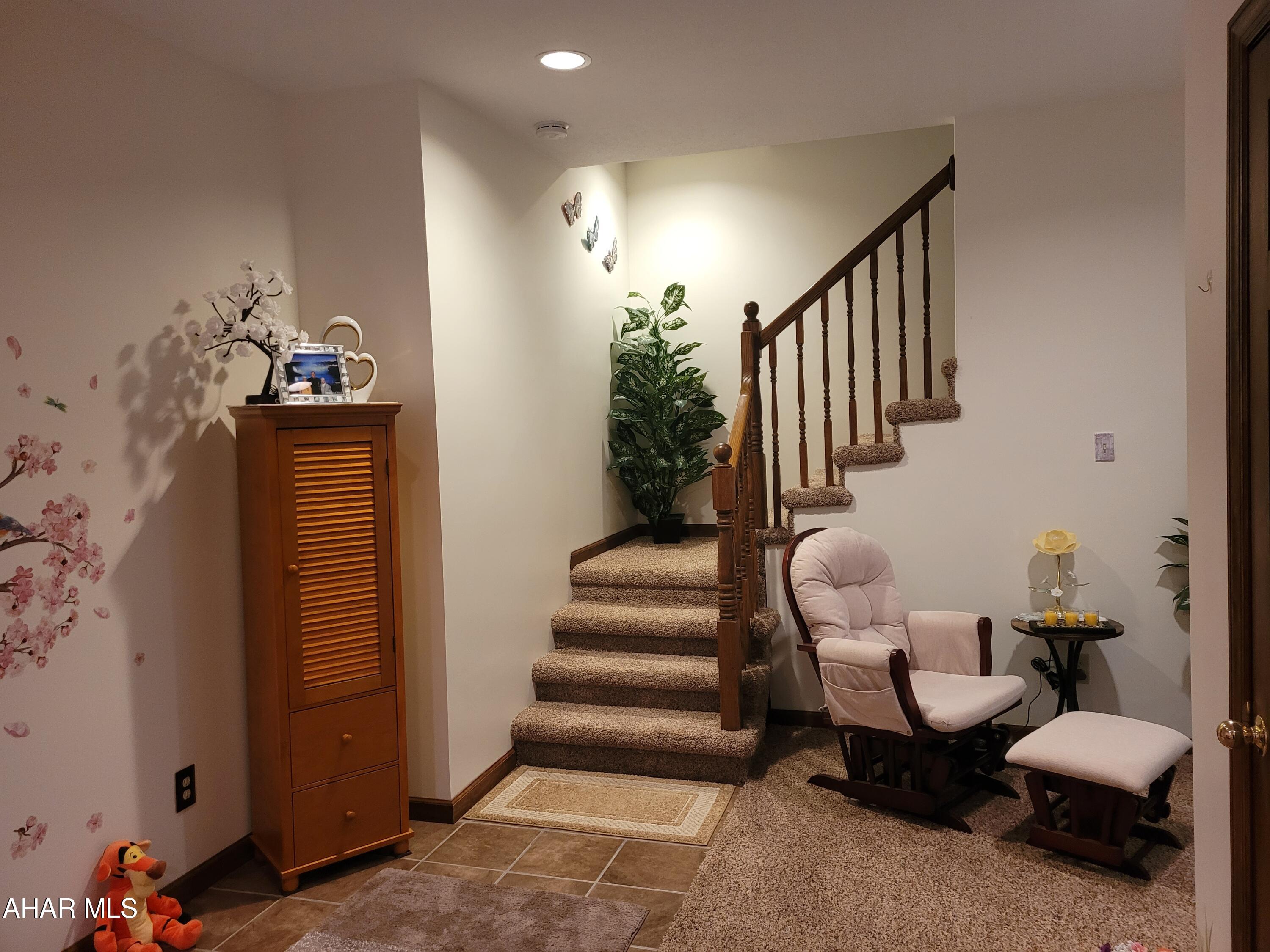 Glendale Yearound - Residential