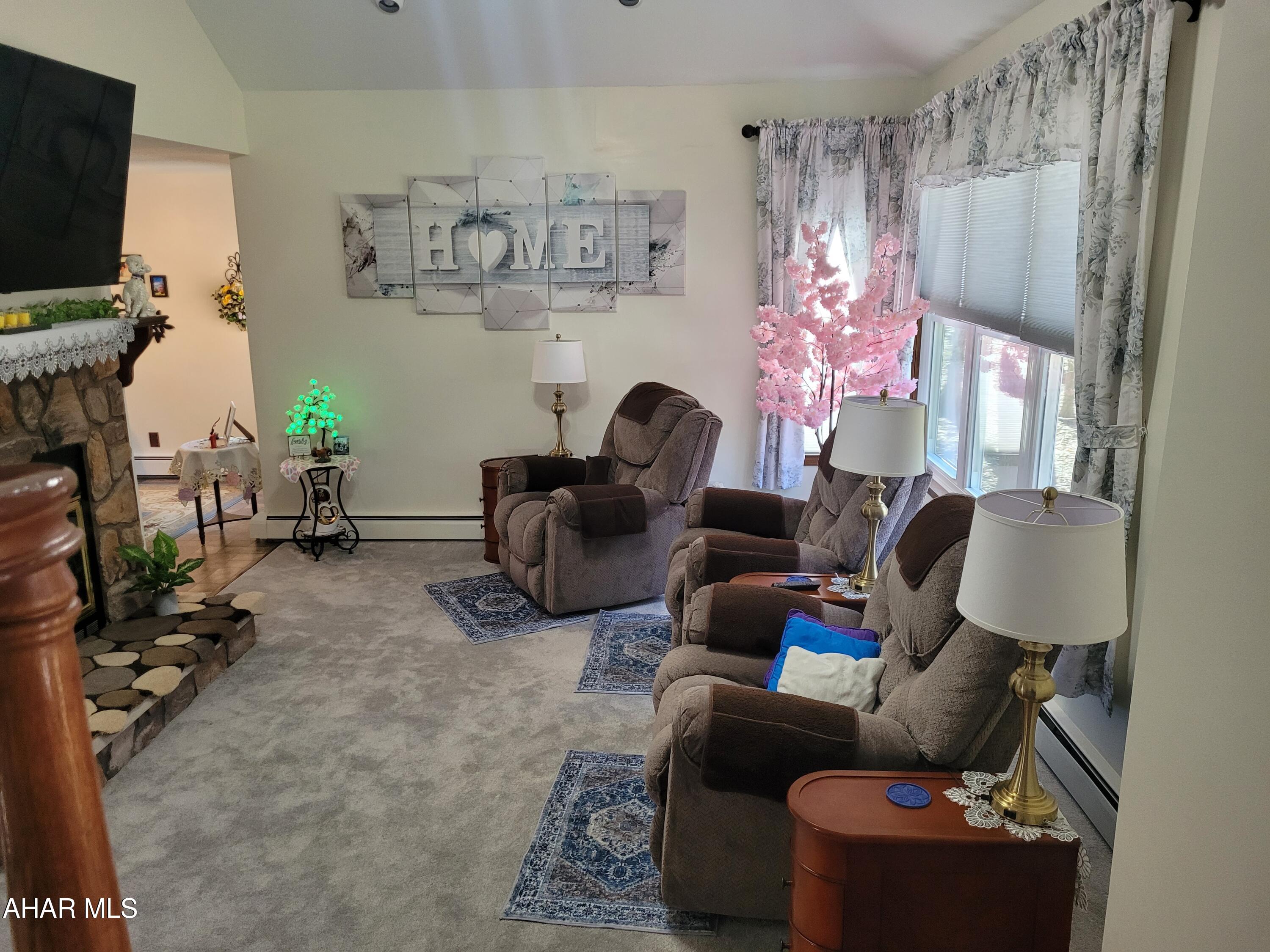 Glendale Yearound - Residential