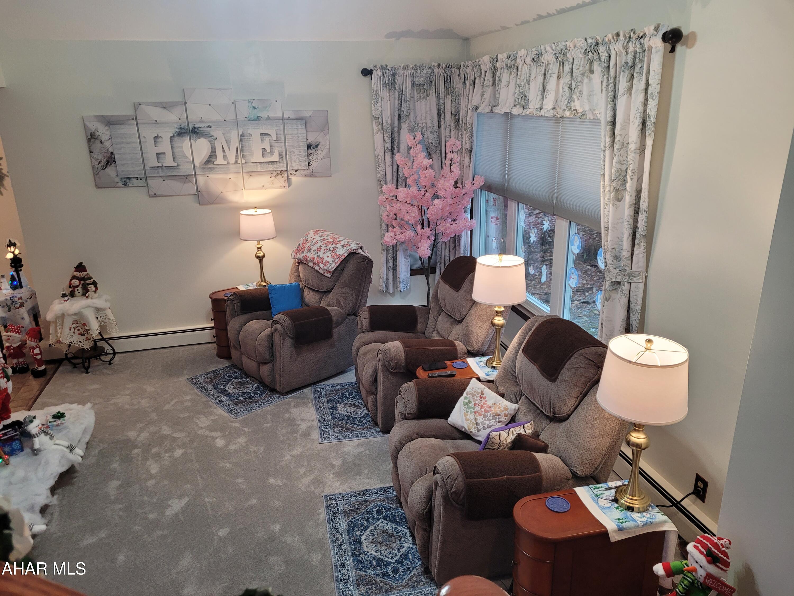 Glendale Yearound - Residential