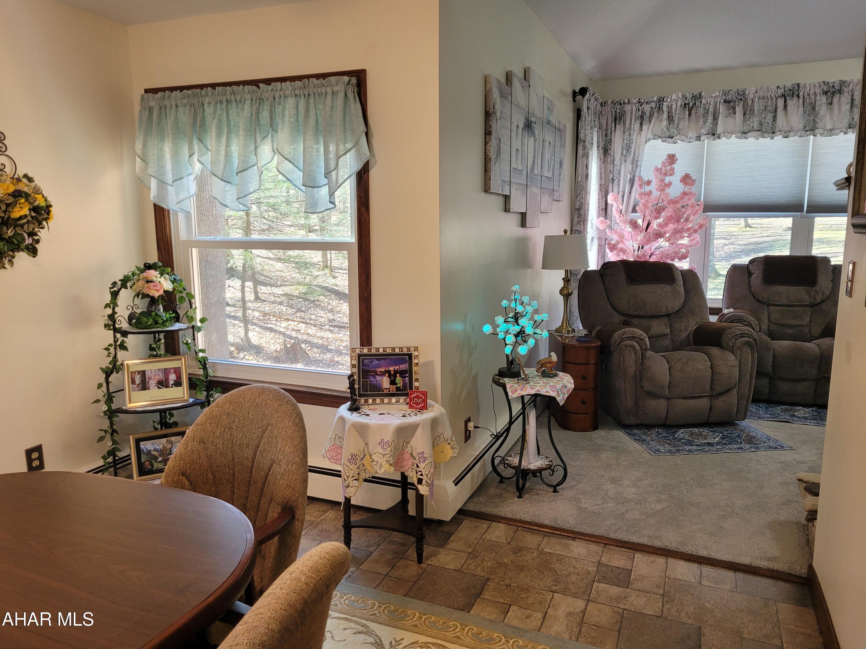 Glendale Yearound - Residential