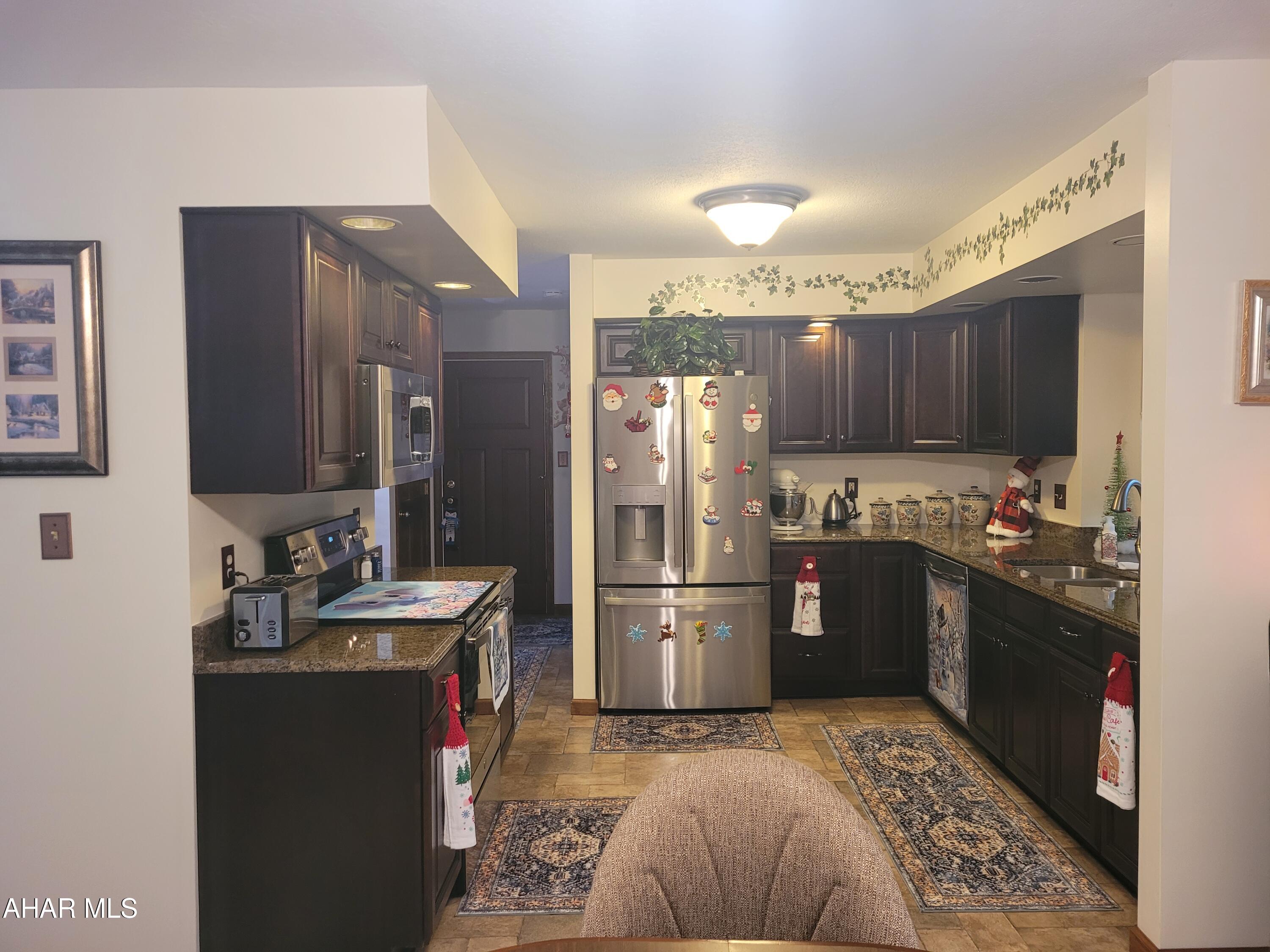 Glendale Yearound - Residential