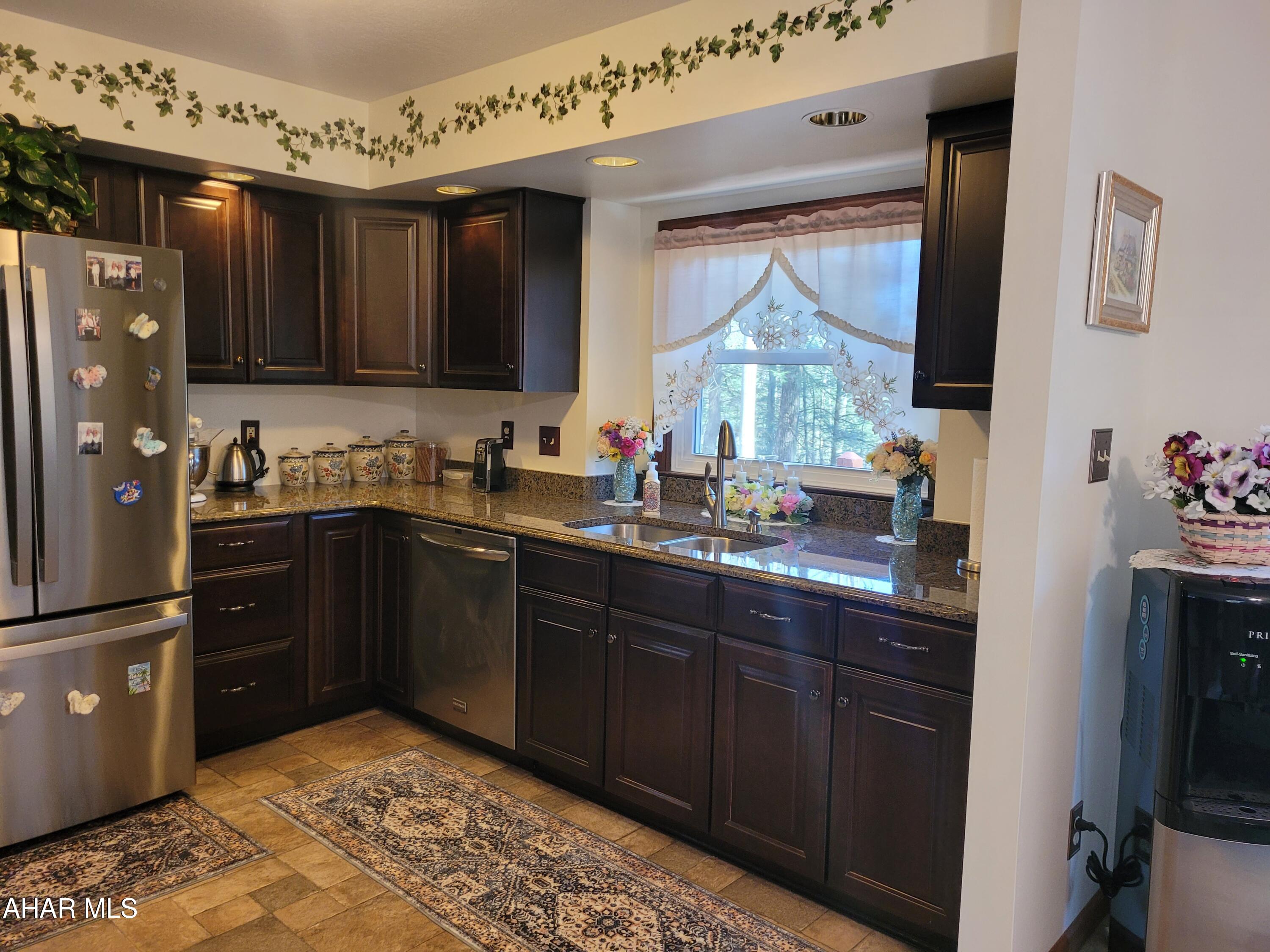 Glendale Yearound - Residential