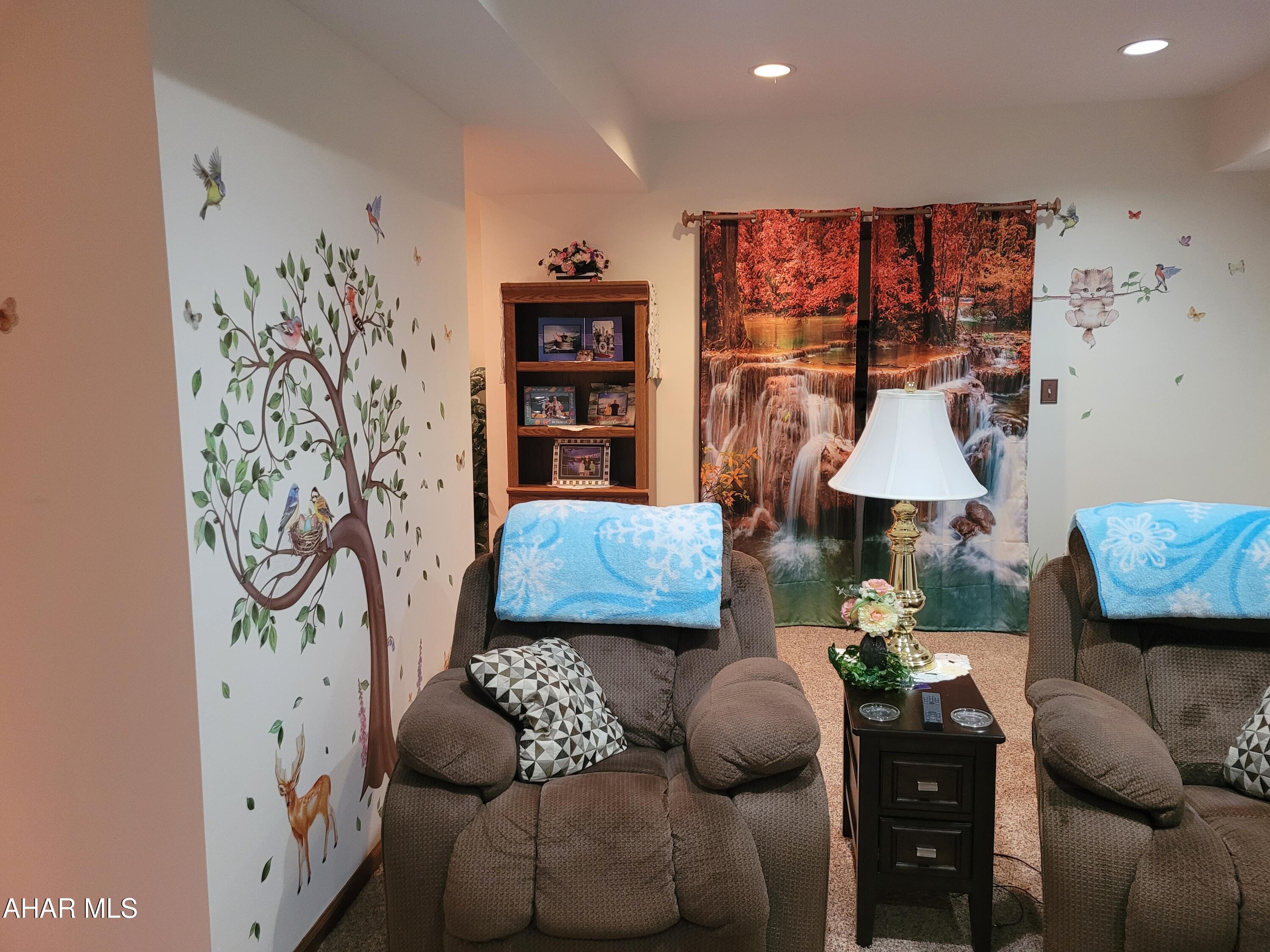 Glendale Yearound - Residential