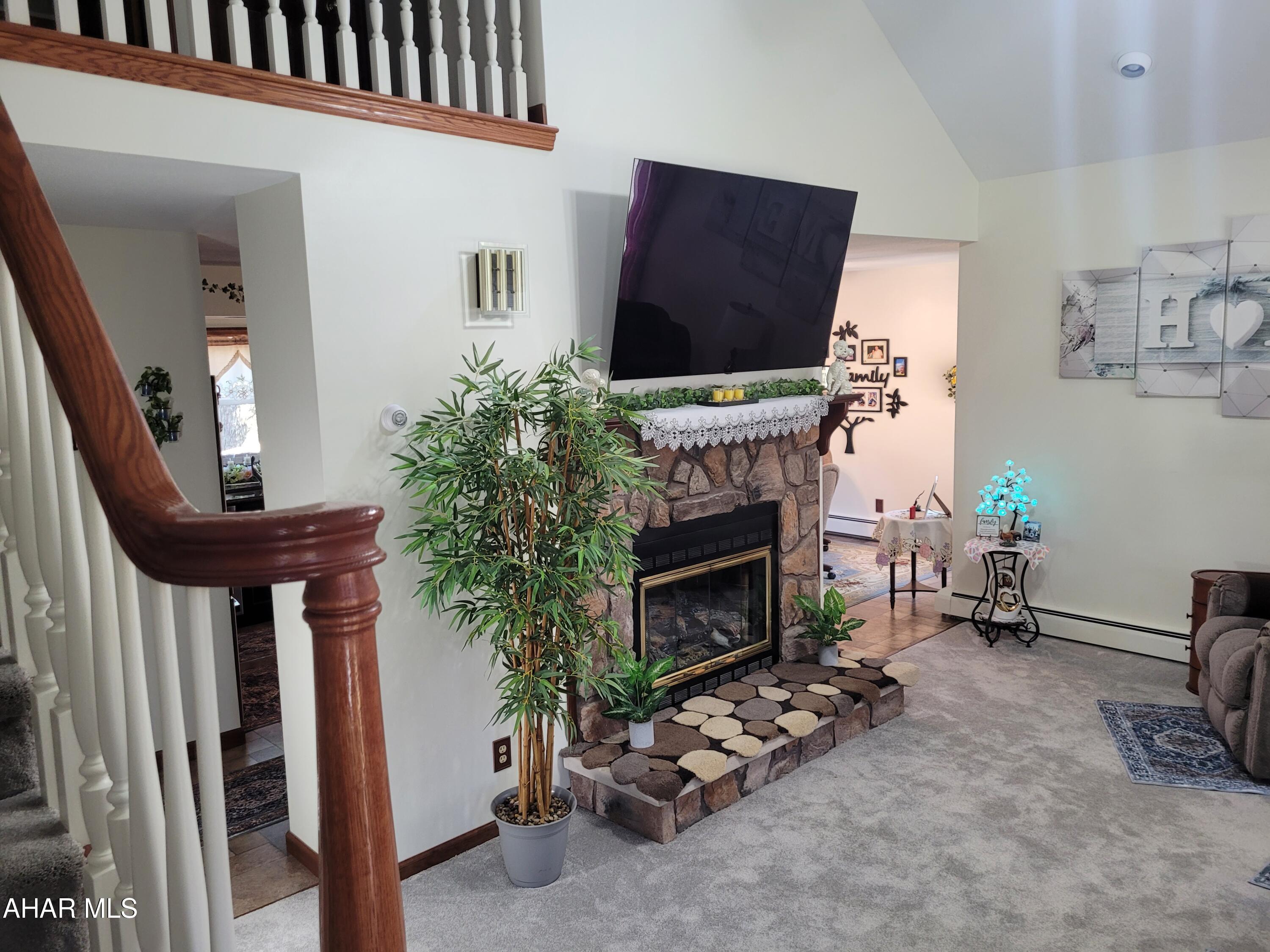 Glendale Yearound - Residential