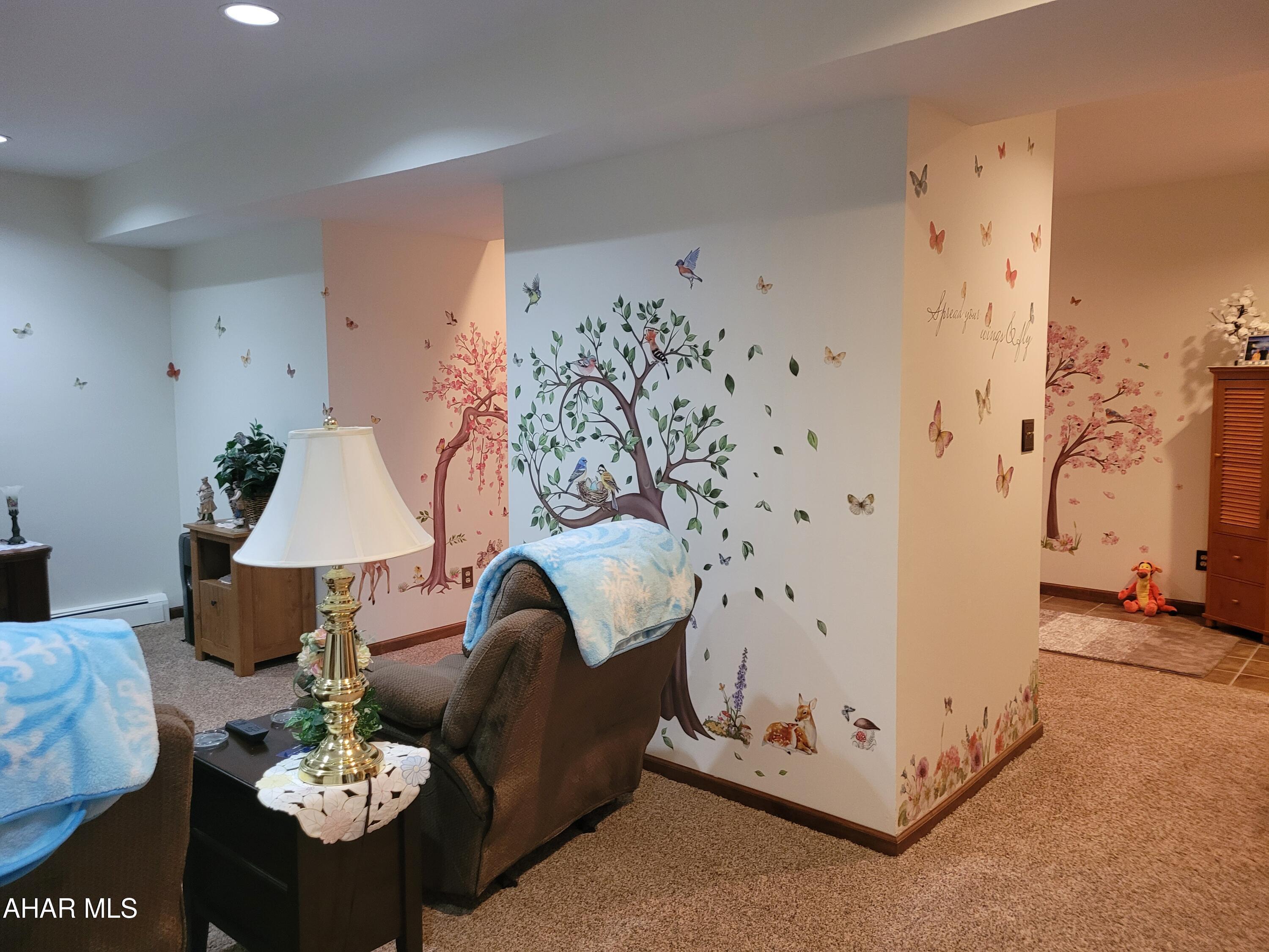 Glendale Yearound - Residential