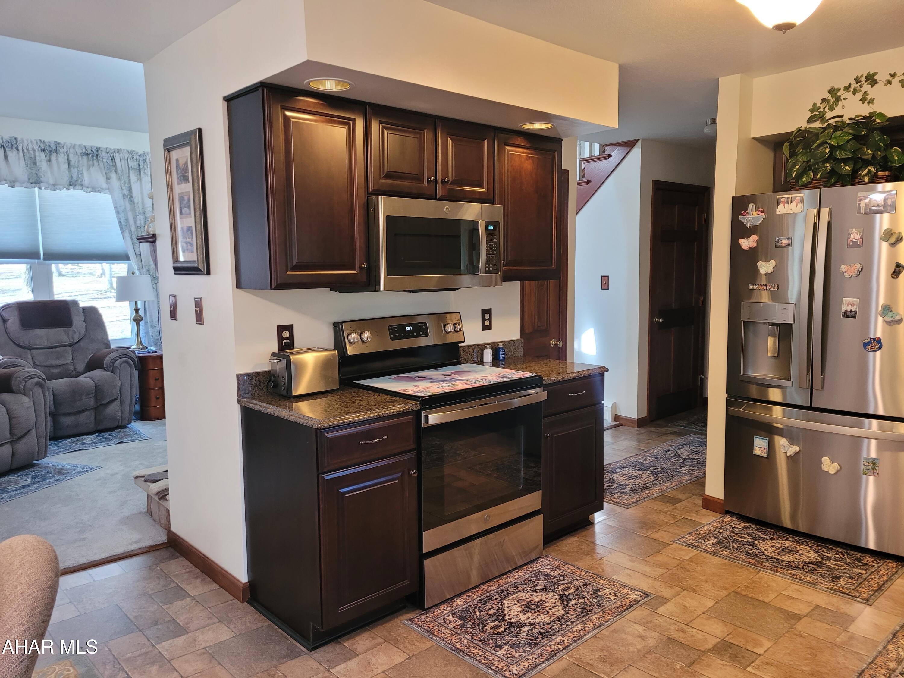 Glendale Yearound - Residential