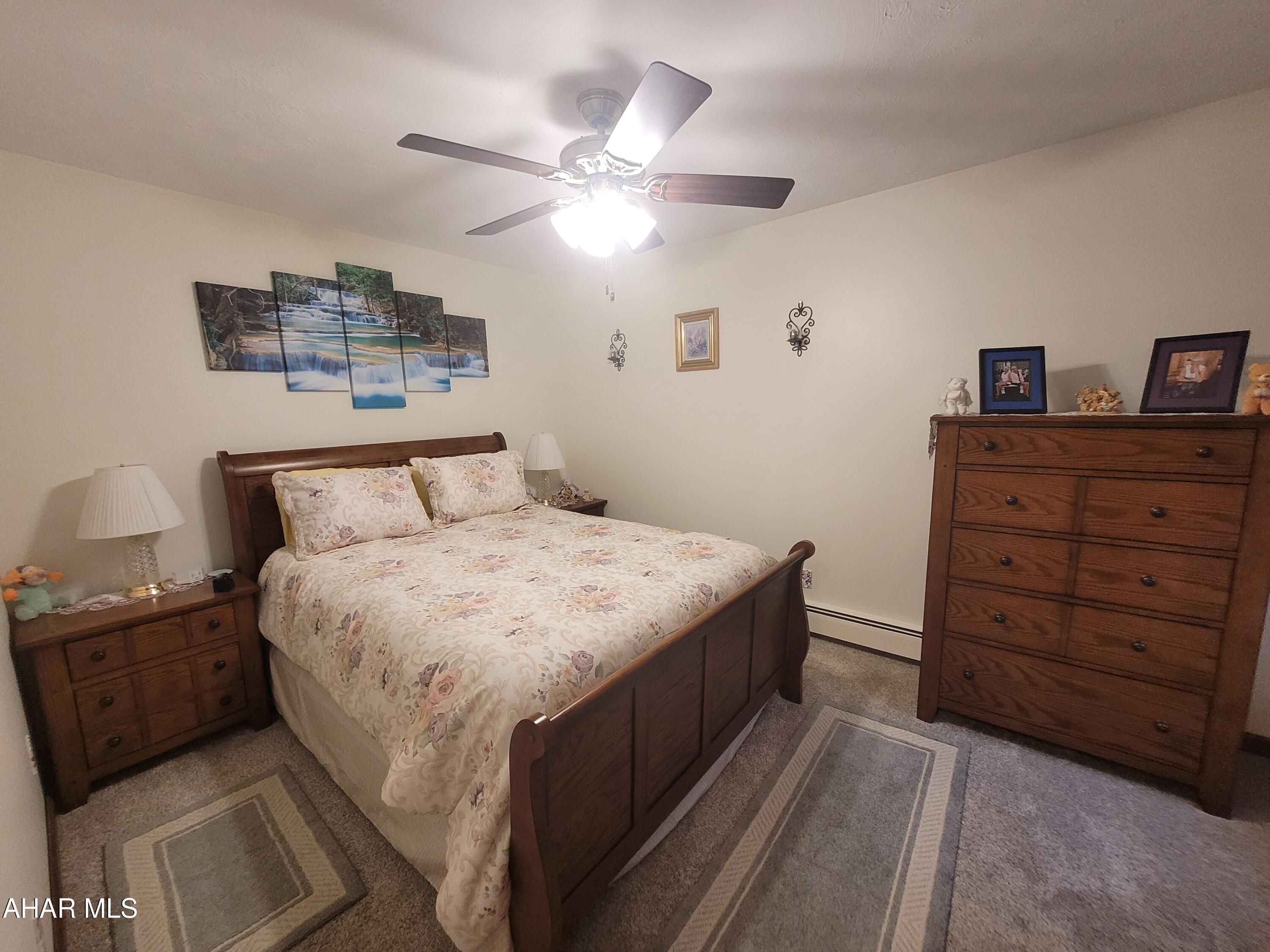 Glendale Yearound - Residential