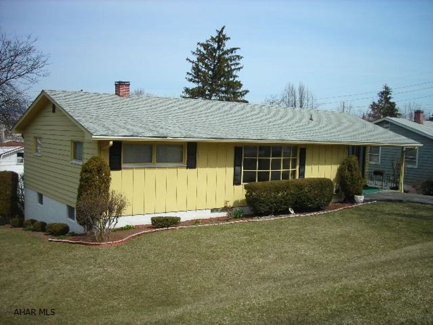 UM! UM! Good on Campbell! 1 story frame ranch, C/A, off street parking. Florida room C/A. Priced to move! Call listing office today.