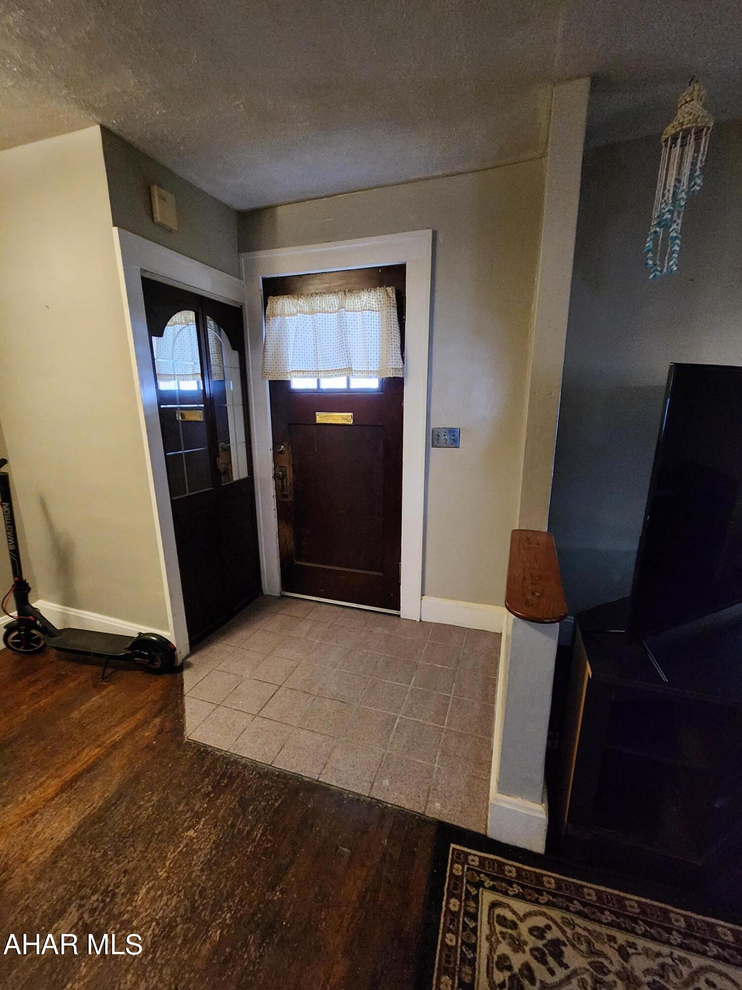 Juniata - Residential