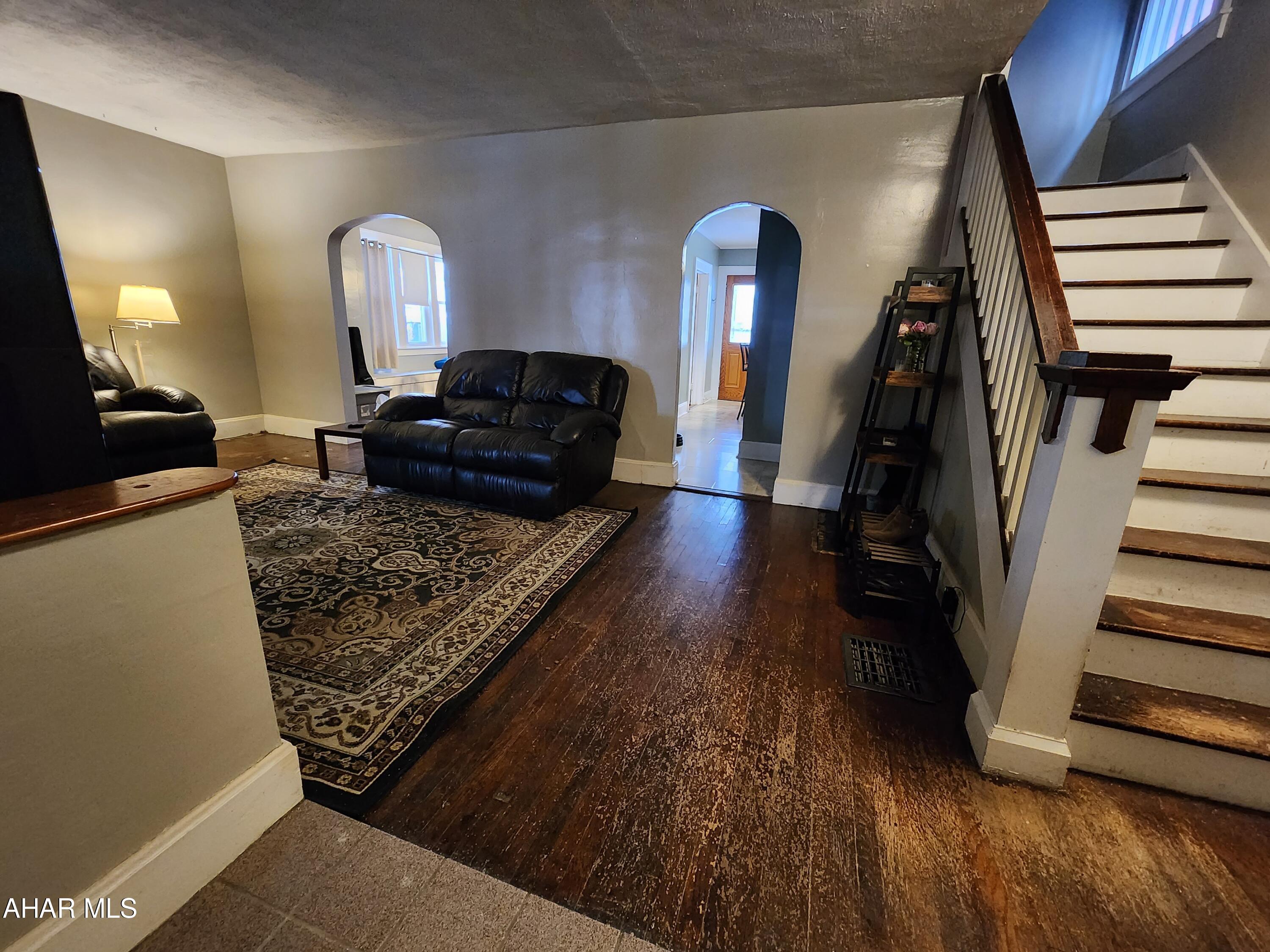 Juniata - Residential