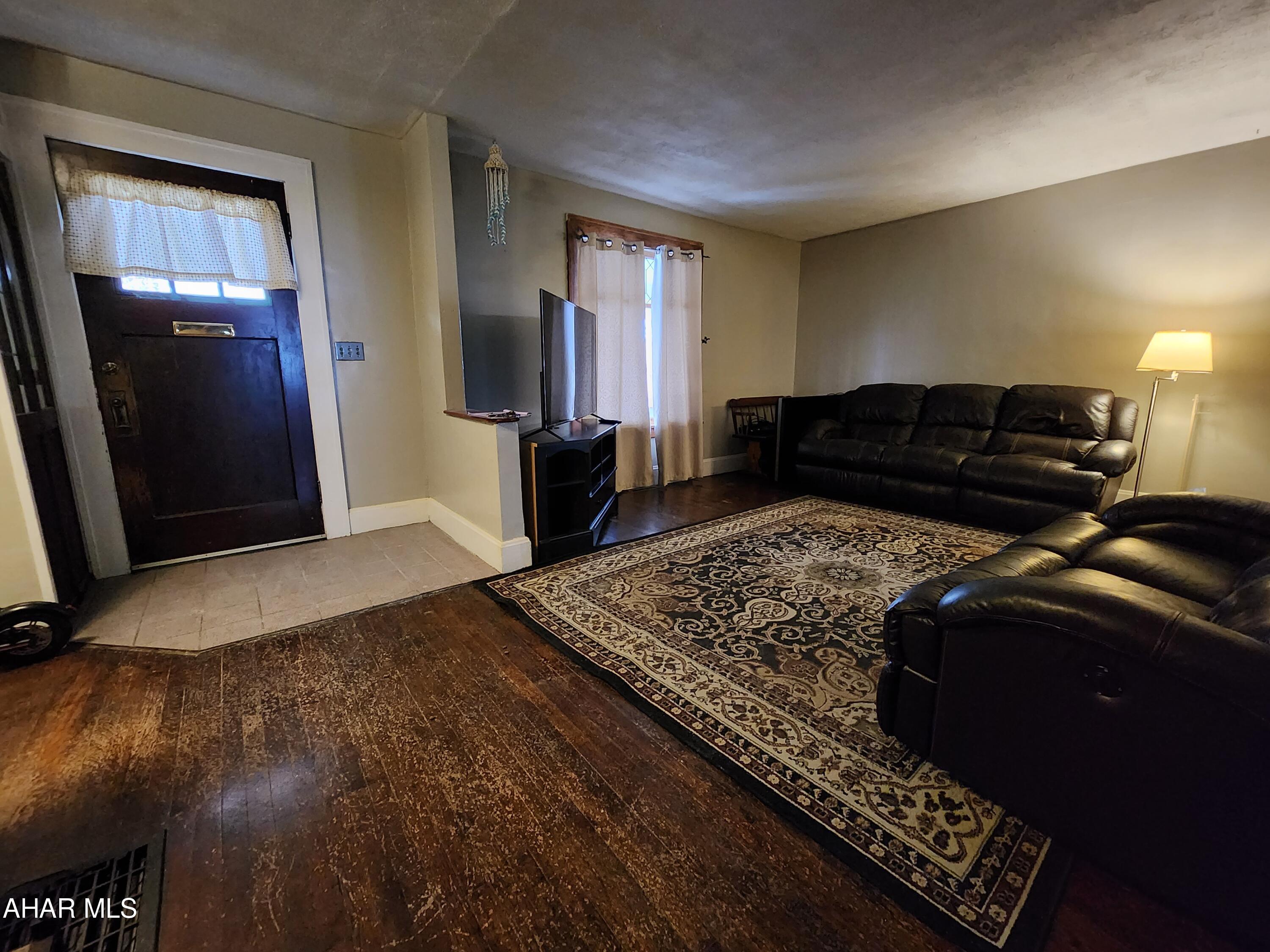 Juniata - Residential