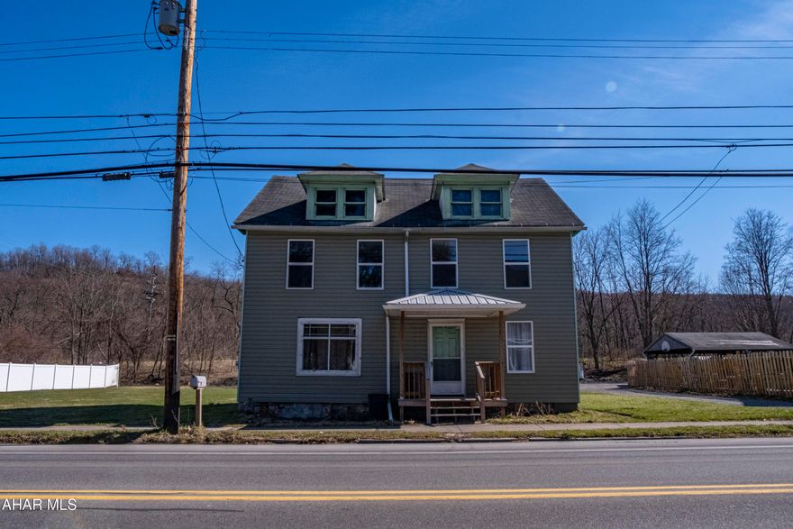 Spacious Property with Endless Potential on 3rd Avenue, Duncansville
Located on bustling 3rd Avenue, this 4-bedroom, 2-bathroom property offers a range of possibilities for homeowners or investors. Featuring a functional layout and large rooms with a kitchen, dining room, living room, bonus room, and a convenient first-floor bathroom, this house invites you to customize it to fit your vision.
The property benefits from having no neighbors behind it, offering a sense of privacy amidst the vibrant activity of Duncansville. The adjacent lot is also for sale, providing an opportunity to expand your space and create something truly unique.
While the home does need updates and care, it presents the ideal opportunity to transform every room into a personalized reflection of your style and needs. Whether you're seeking a central location with character or looking for a project to make your own, this property delivers potential in abundance.
Don't miss your chance to explore this versatile property in Duncansville. Schedule your showing today!