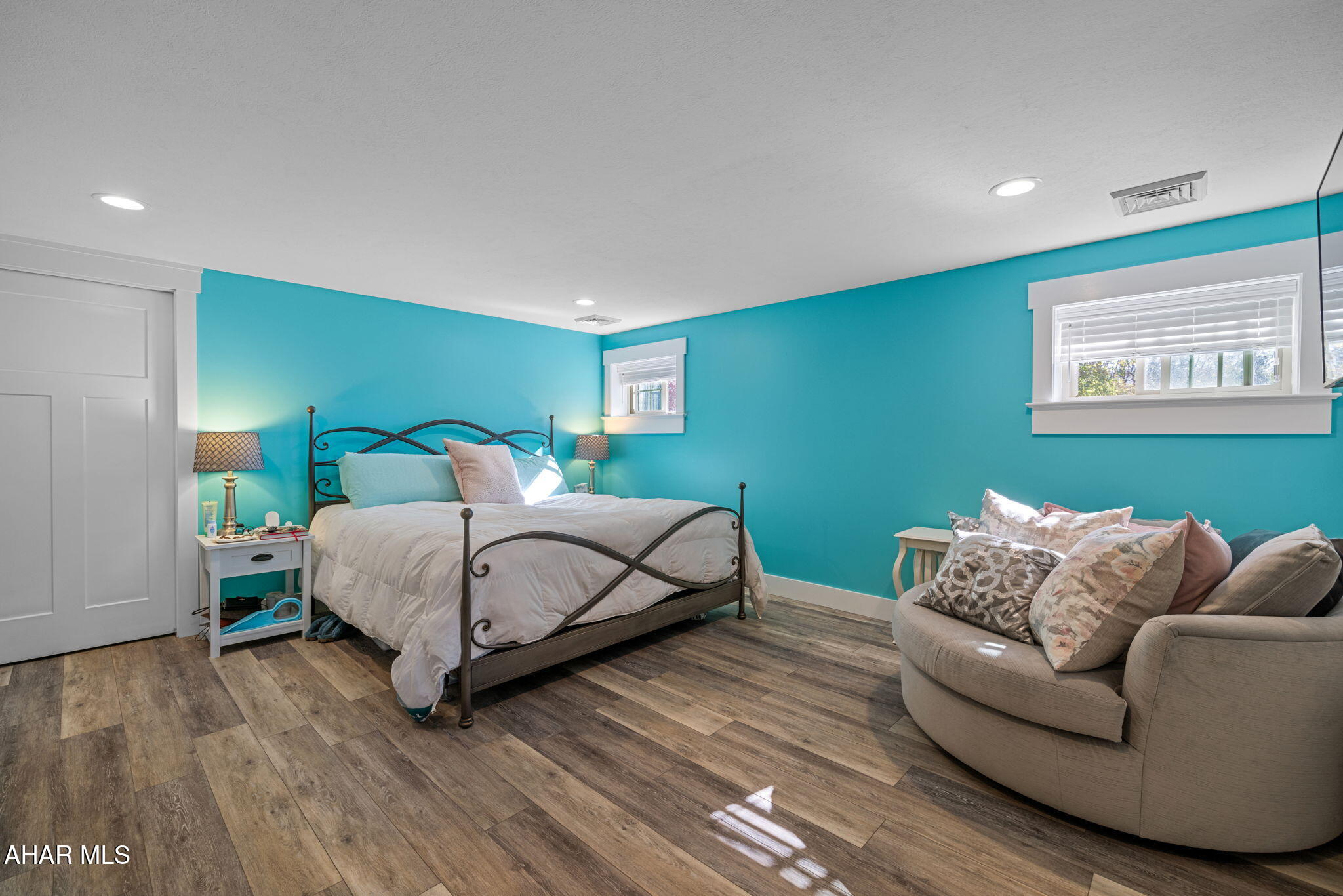 Rolling Hills - Residential