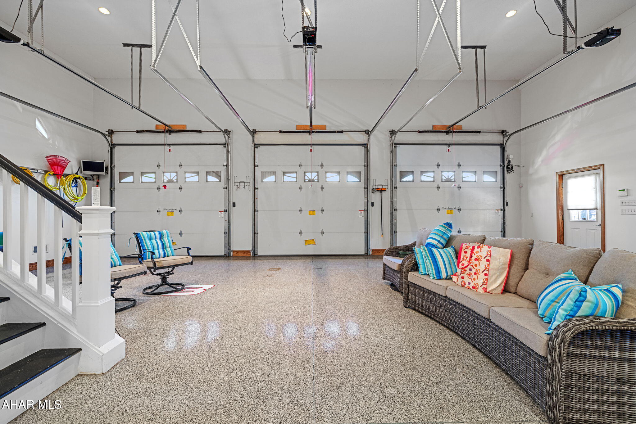 Rolling Hills - Residential