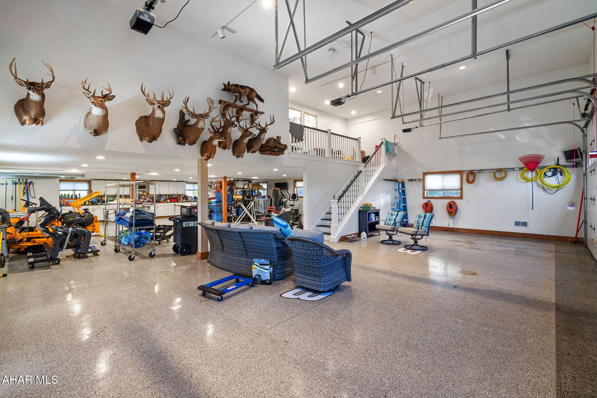 Rolling Hills - Residential