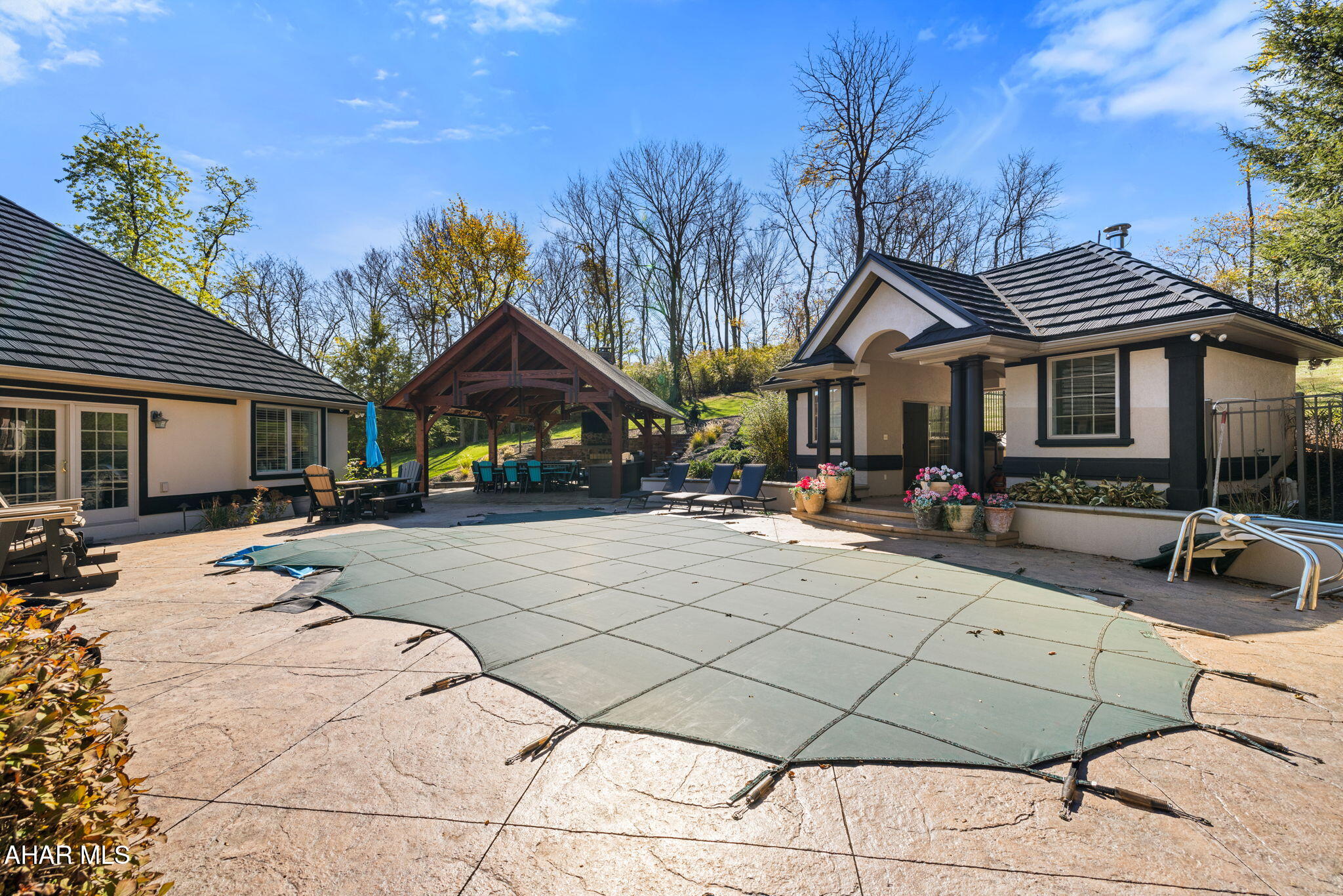 Rolling Hills - Residential