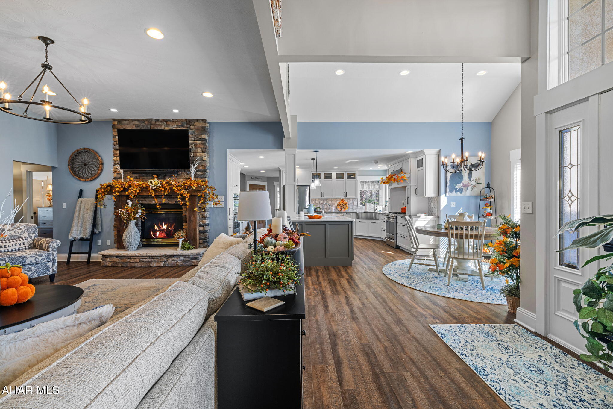 Rolling Hills - Residential