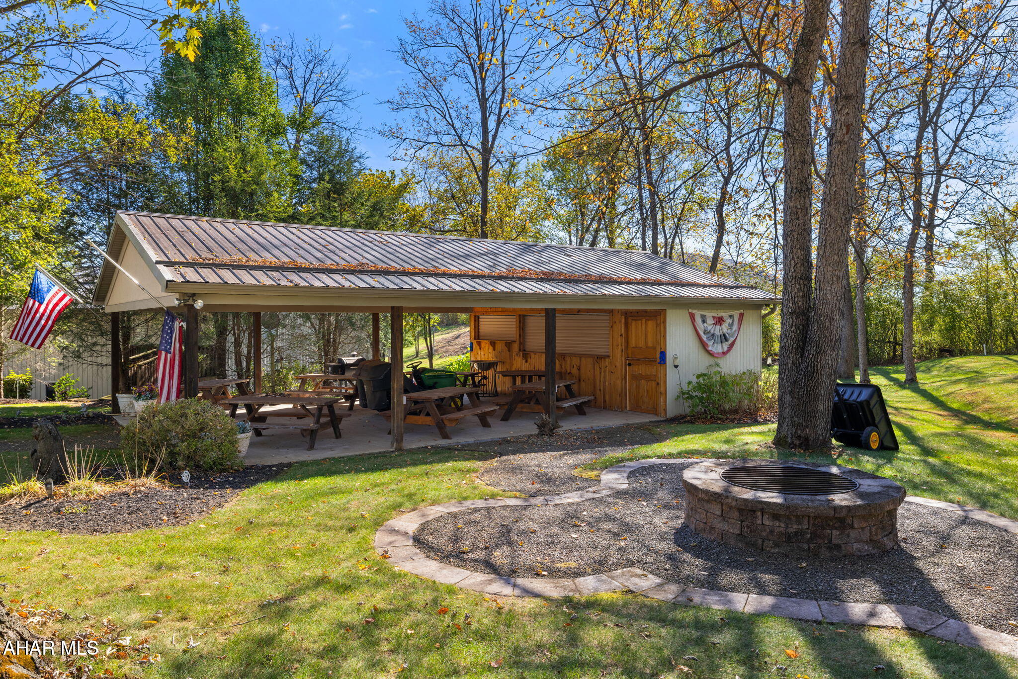 Rolling Hills - Residential